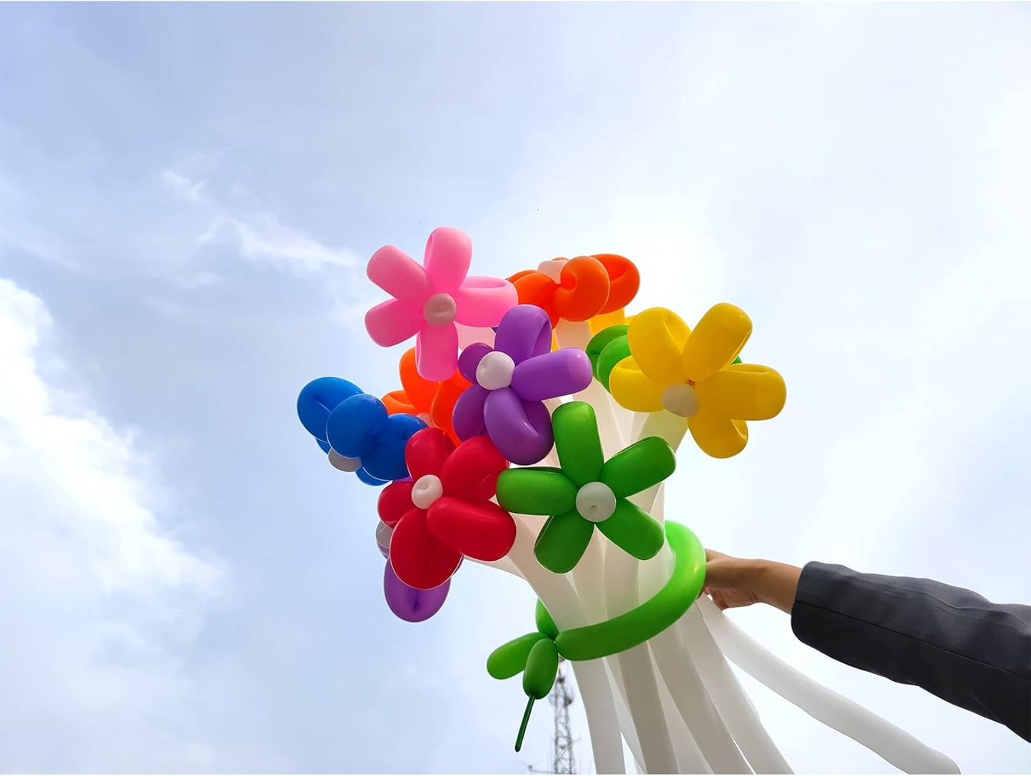 White 260 Long Balloons 100 Pack White Modeling Long Magic Balloons Thickening Latex Twisting DIY Animal Balloon for Birthday Wedding Christmas Festival Party Decoration (white balloon)