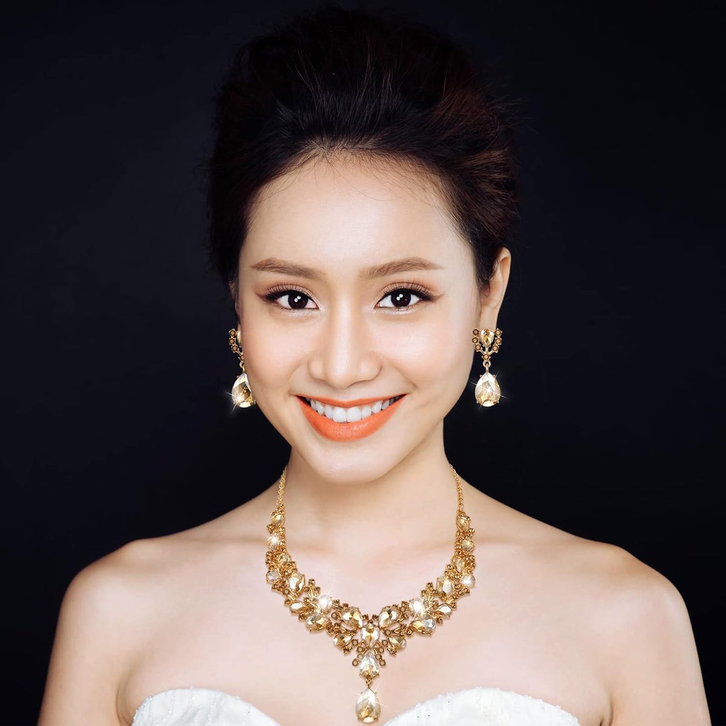 Hicarer Bridal Teardrop Cluster Crystal Jewelry Set for Women Necklace Earrings Wedding