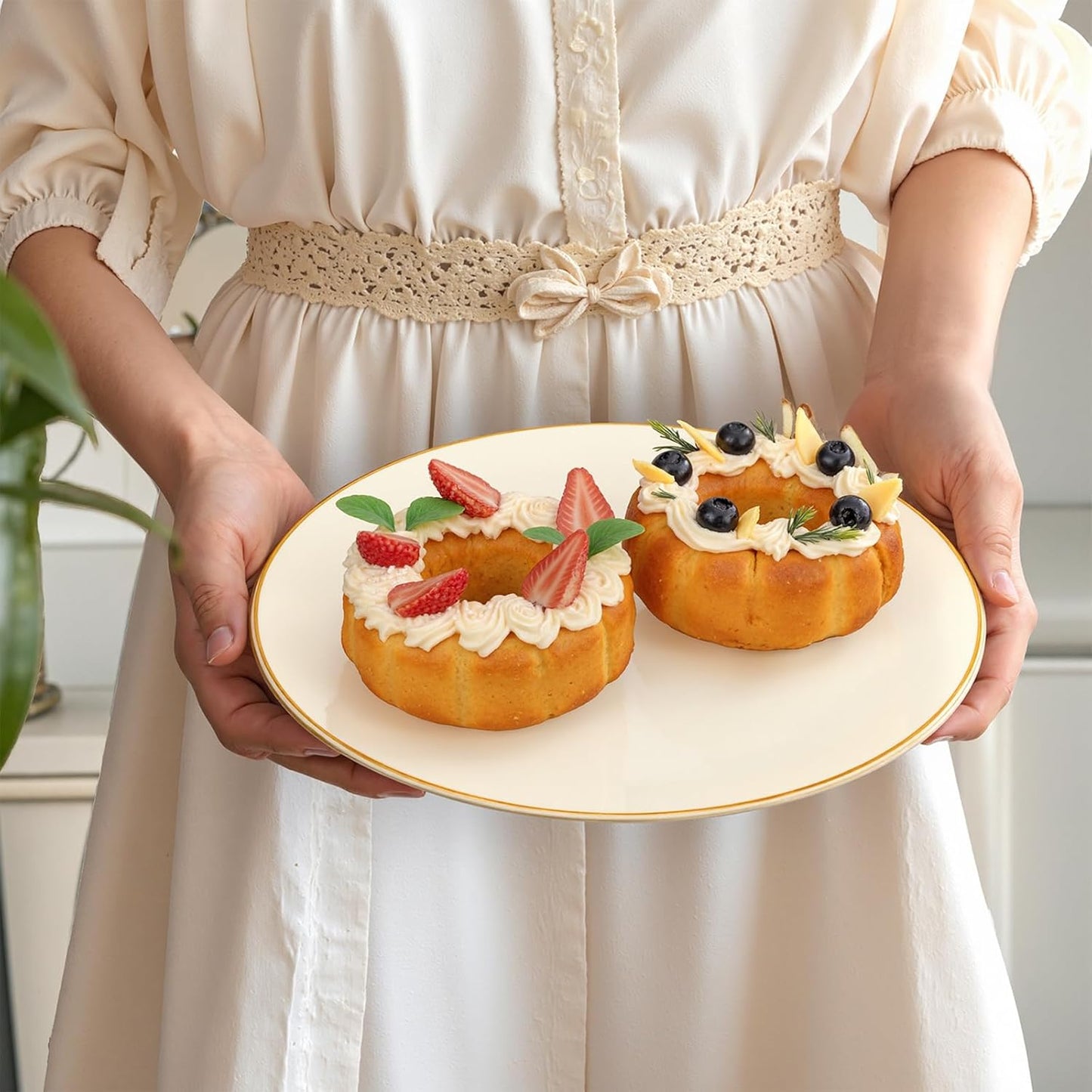 PULOTE 100PCS Ivory Plastic Plates - Cream Plastic Disposable Heavy Duty for Party & Thanksgiving - Include 50 Each (Dinner & Dessert) Plates