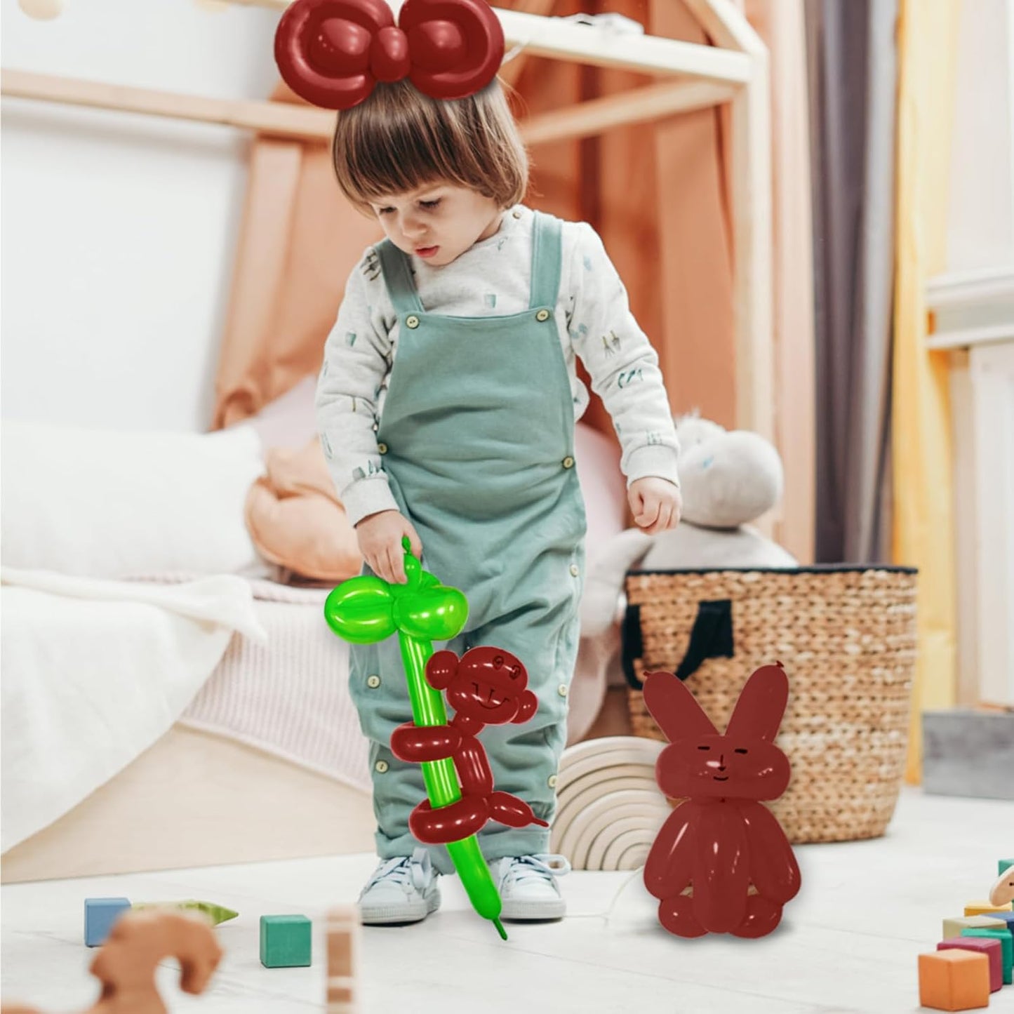 100Pcs Coffee 260 Balloons, Brown Long Balloon for Tying Balloon Arch, Long Skinny Balloons for Twisting Ballons Animal balloons Birthday Party Wedding Festival Decorations