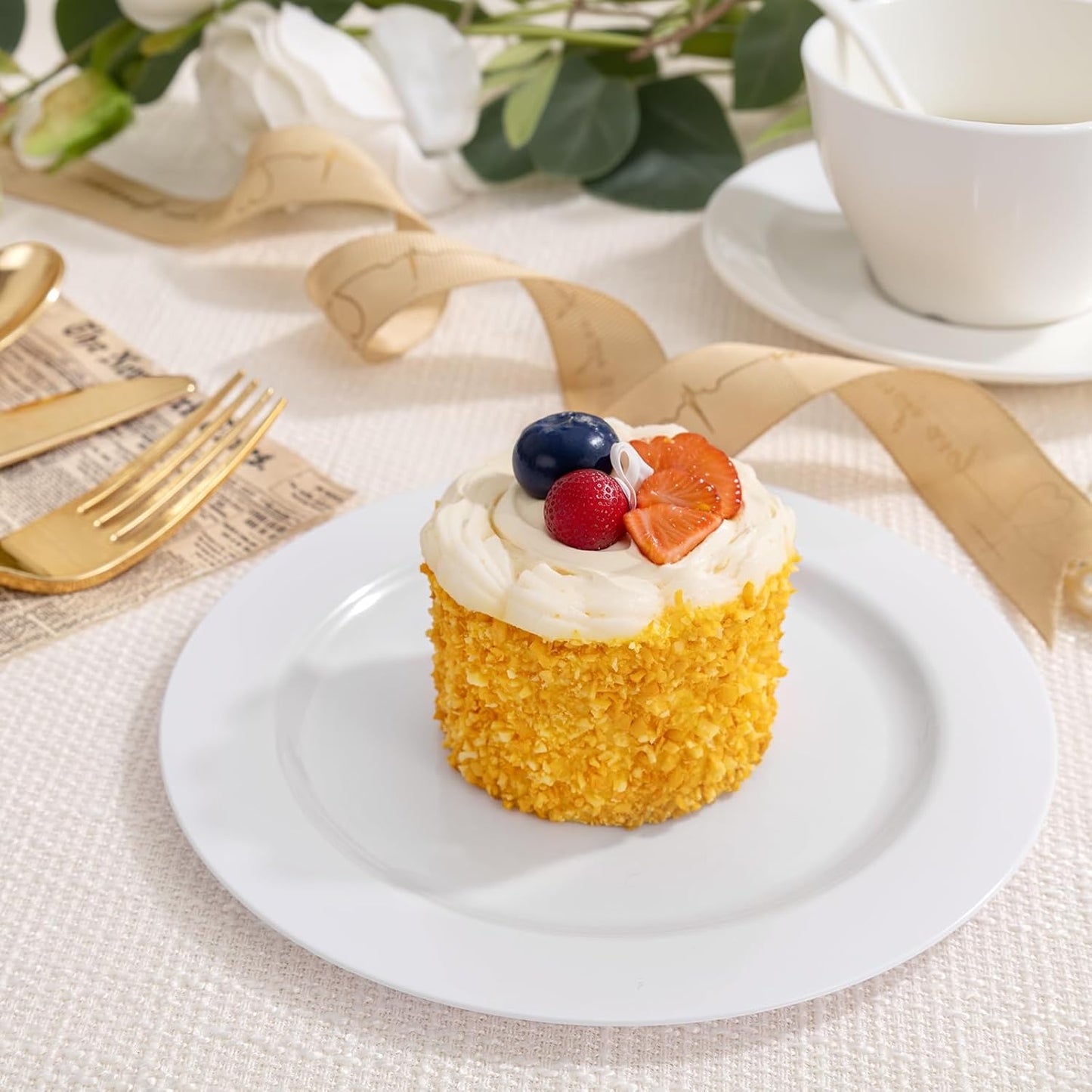 bUCLA 200PCS White Plastic Plates - 6.25inch Disposable Salad/Dessert/Appetizer/Small Cake Plates for Wedding & Party