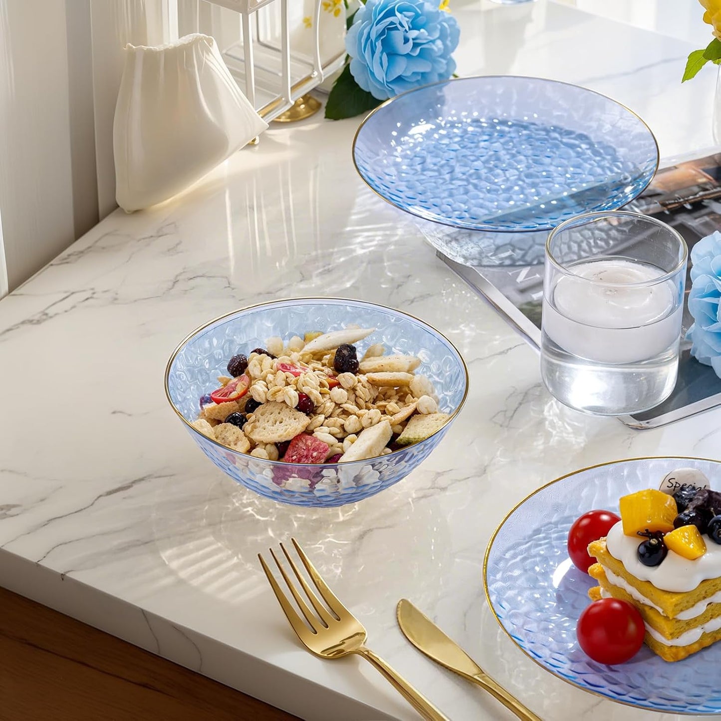 Rubtlamp 50 Pack Clear Blue Disposable Bowls, Clear Plastic Bowls with Gold Rim, 12-16oz Premium Heavy Duty Plastic Dinner Bowls for Party, Wedding and Holiday