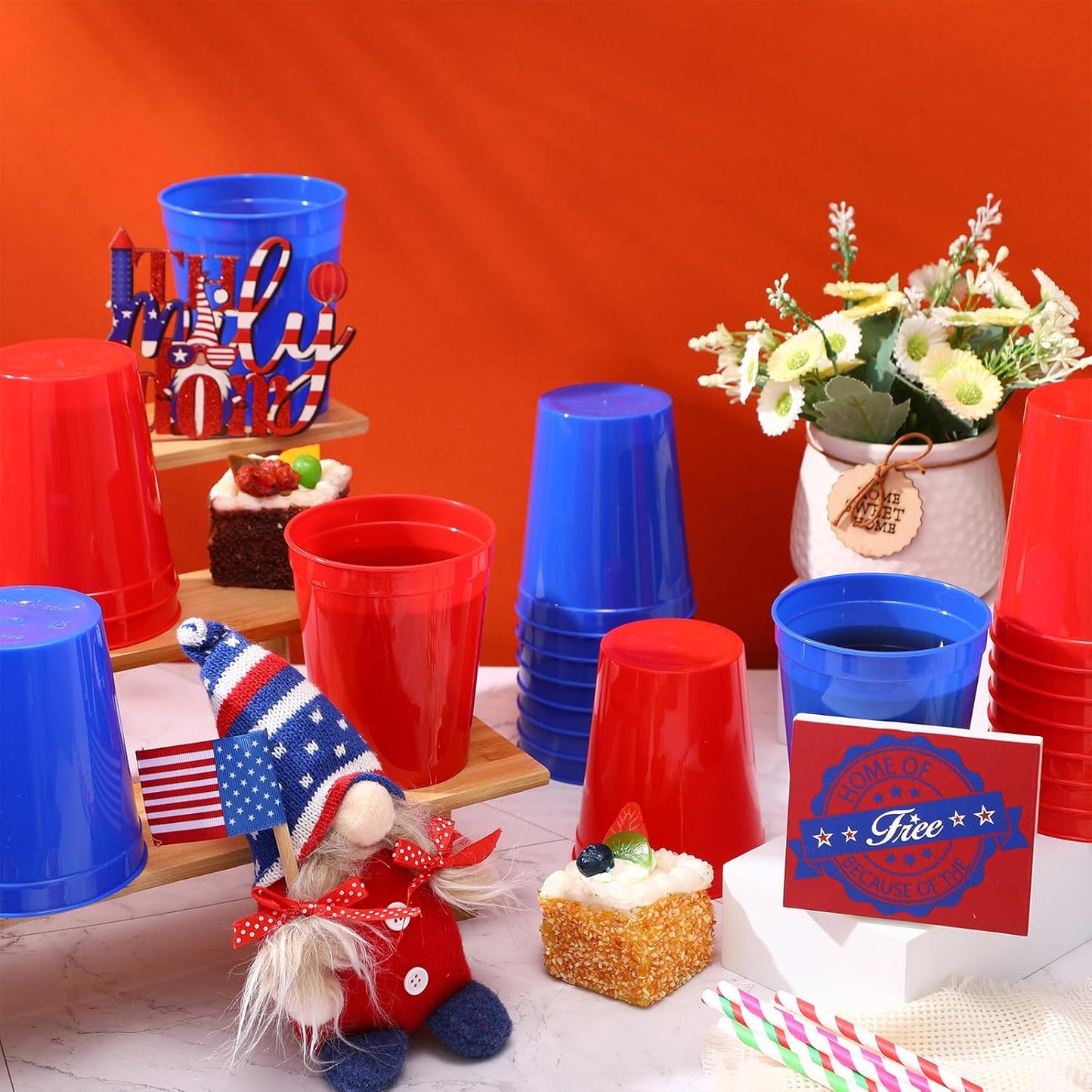 Yungyan 50 Pack 16oz Stadium Cups Reusable Plastic Cups Blank Drink Tumblers for Parties, Events, DIY Projects, 4.5 x 3.54 x 2.72 Inch (Red and Blue)