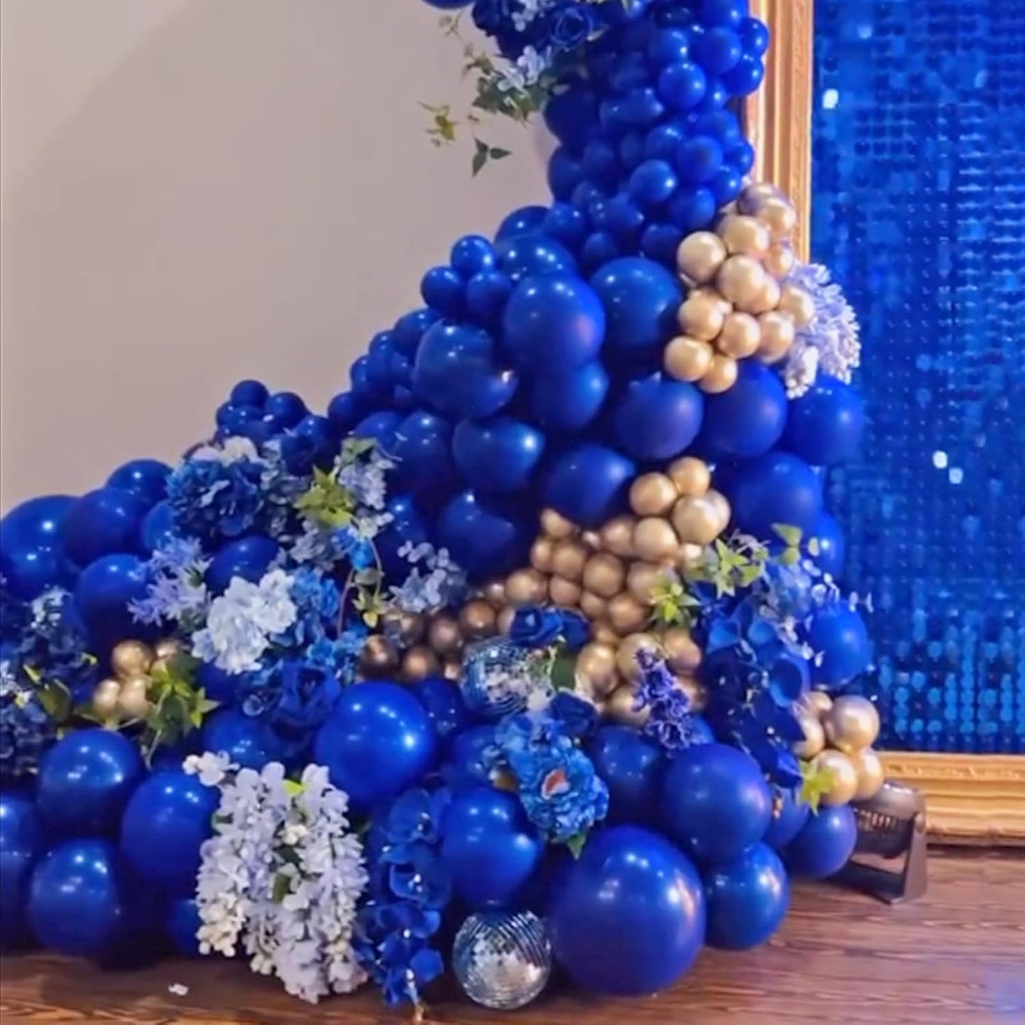 134Pcs Blue Balloons Different Sizes 5 10 12 18 Inch Blue Balloon Garland Arch Kit, Latex Balloons for Birthday Wedding Baby Shower Party Decorations.