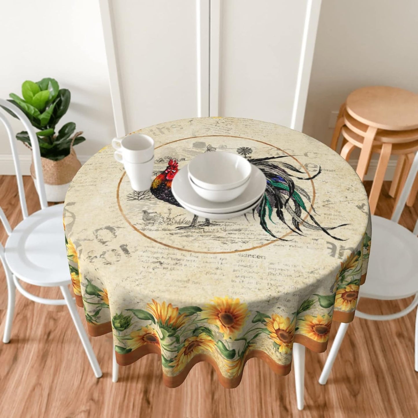 Giwawa Rooster Tablecloth Round 60 inch Vintage Style Chicken Sunflower Table Cover Farmhouse Animal Yellow Floral Decor Table Cloth Heat Resistant Washable for Kitchen Dining Party Indoor Outdoor
