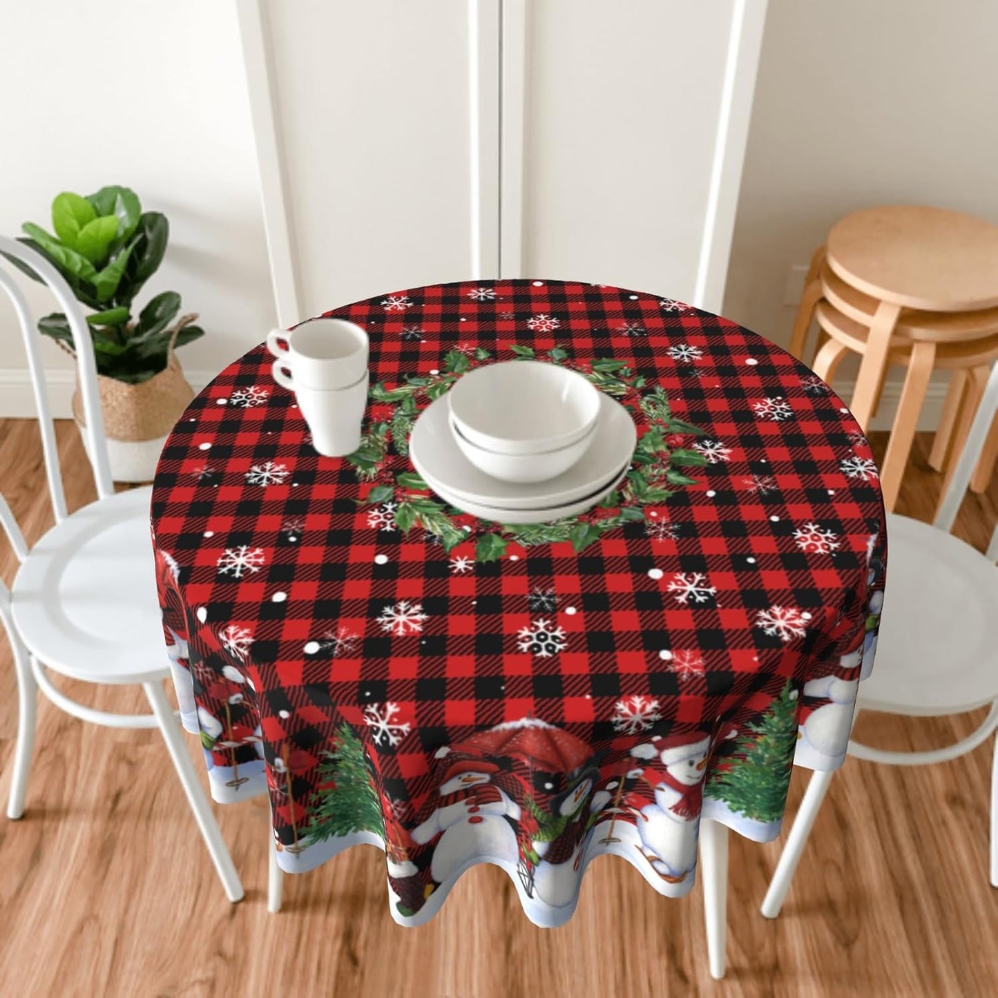 Giwawa Snowman Round Tablecloth 60Inch Winter Snowflakes Christmas Tree Table Cloth with Red Black Buffalo Plaids Xmas Holly Berries Table Cover Reusable Waterproof for Kitchen Dining Holiday Decor