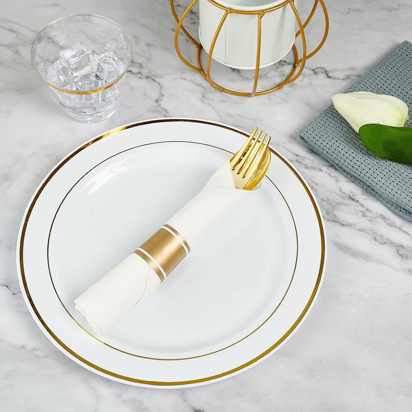 30 Pack Pre Rolled Gold Plastic Cutlery, Disposable Heavy Duty Silverware Set - 30 Forks, 30 Spoons, 30 Knives, 30 Napkins, Disposable Cutlery Set for Catering, Parties, Dinners, Weddings