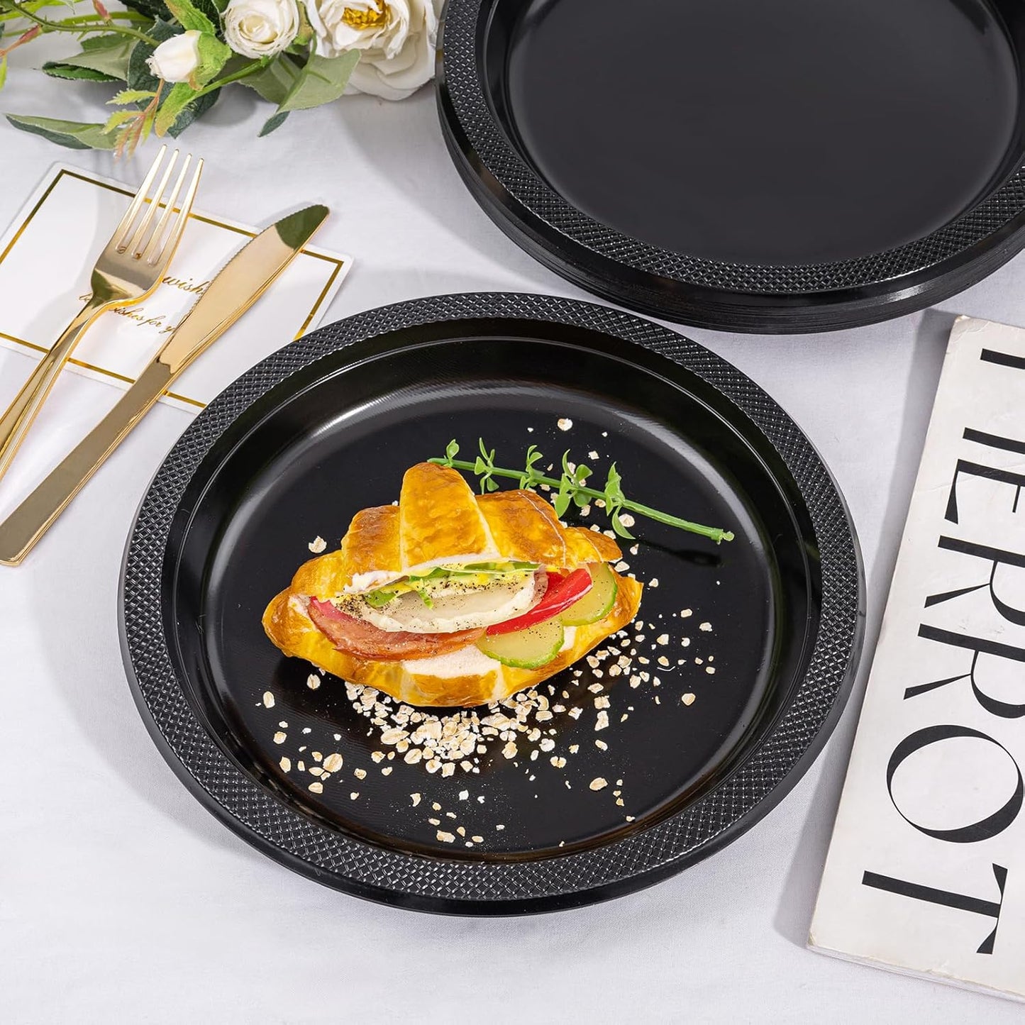 WELLIFE Black Plastic Plates 10 Inch -150 Count for Party, Plastic Disposable Dinner Plates for Halloween Picnic BBQ