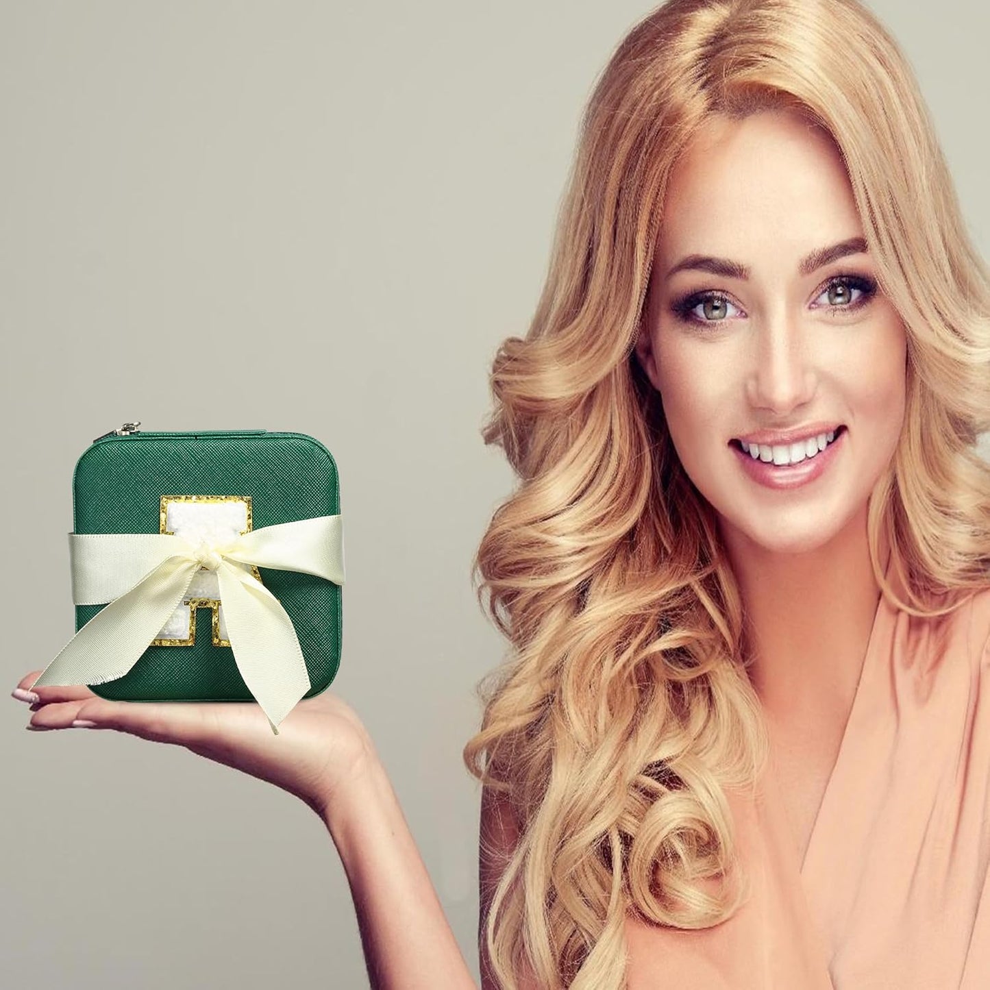 Parima Christmas Stocking Stuffers Bridal Shower Gifts for Women, Bridesmaid Gifts for Women | Wedding Travel Essentials Small Jewelry Box | Travel Jewelry Case - Letter S, Green