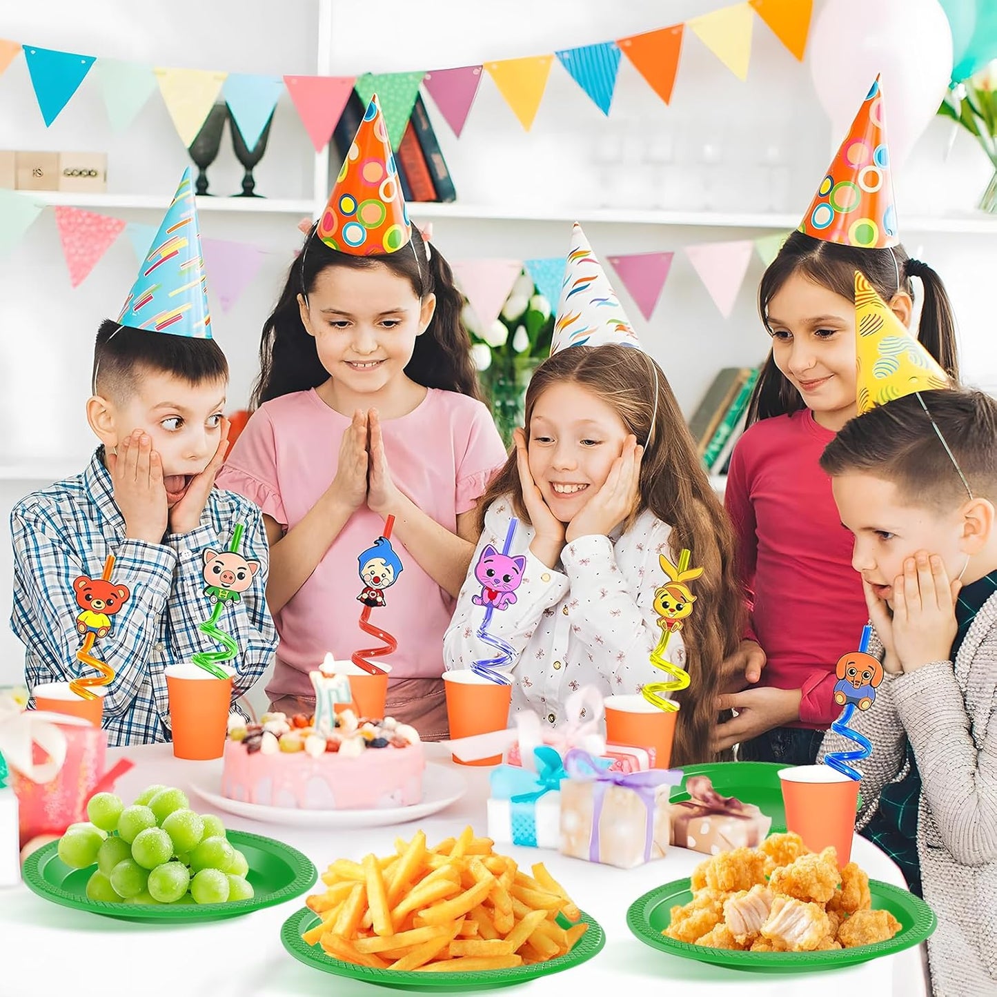 WELLIFE Green Party Plates 7 Inch -150 Count, Plastic Disposable Dessert Plates for Party St. Patrick's Day Easter Cake Appetizers Salad