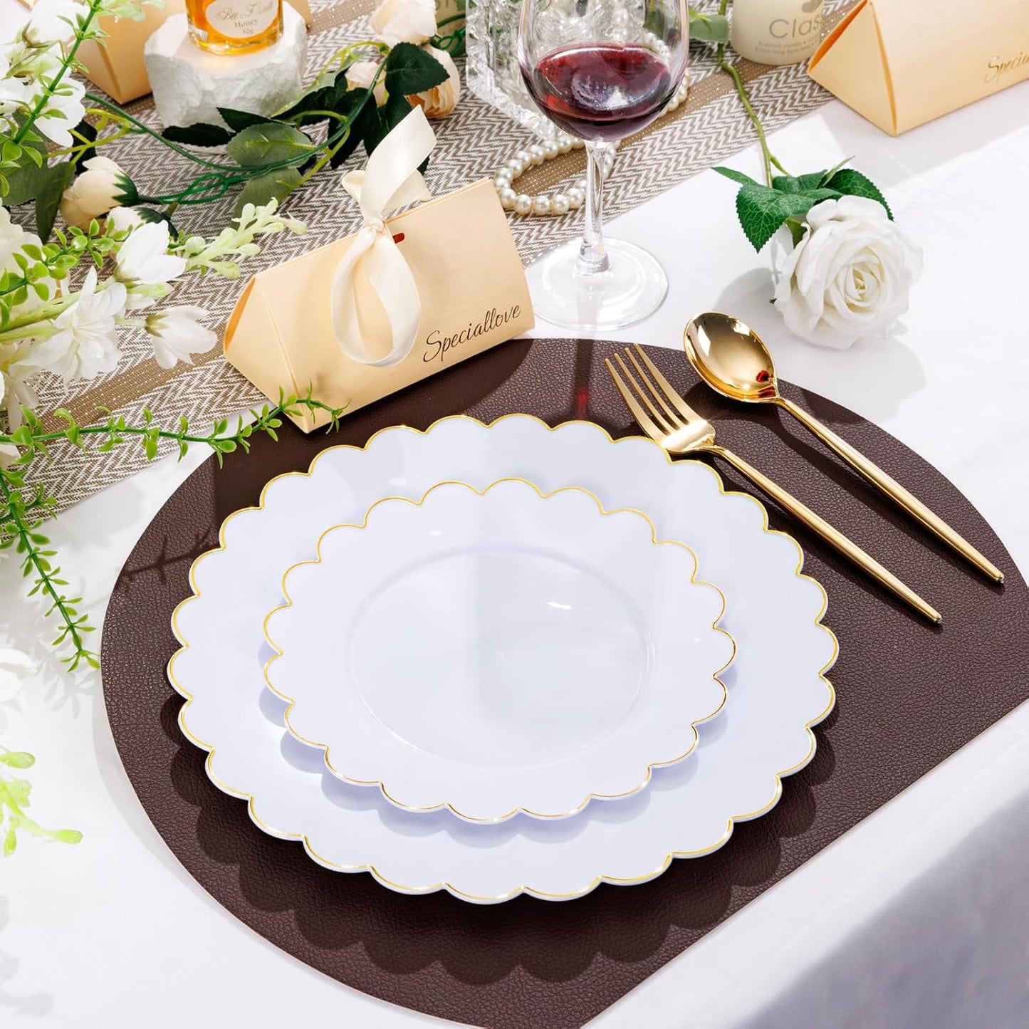 LIYH 60 Pcs White Scalloped Plastic Plates with Gold Rimmed - Gold Disposable Plastic Combo Plates Heavyduty Includes 30 Dessert Plate and 30 Dinner Plate Dishes Tableware for Birthday Party Wedding