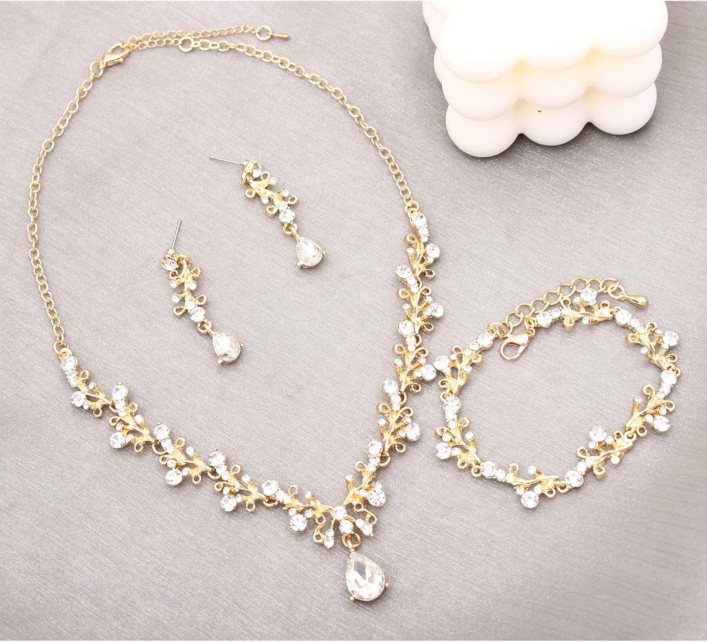 3Pcs Austrian Crystal Jewelry Set for Women, Necklace Dangle Earrings Link Bracelet Jewelry Set with Gold/Platinum/Gun Plated, Wedding Party Jewelry for Bridal Bridesmaid