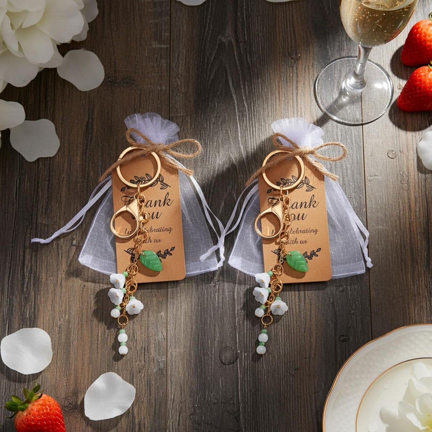 20 Set Christmas Flower Keychain Party Favor Lily of The Valley Keychain Thank You Keyring Gifts with Kraft Tags Organza Bag for Guests Souvenir Baby Shower Wedding Bridal