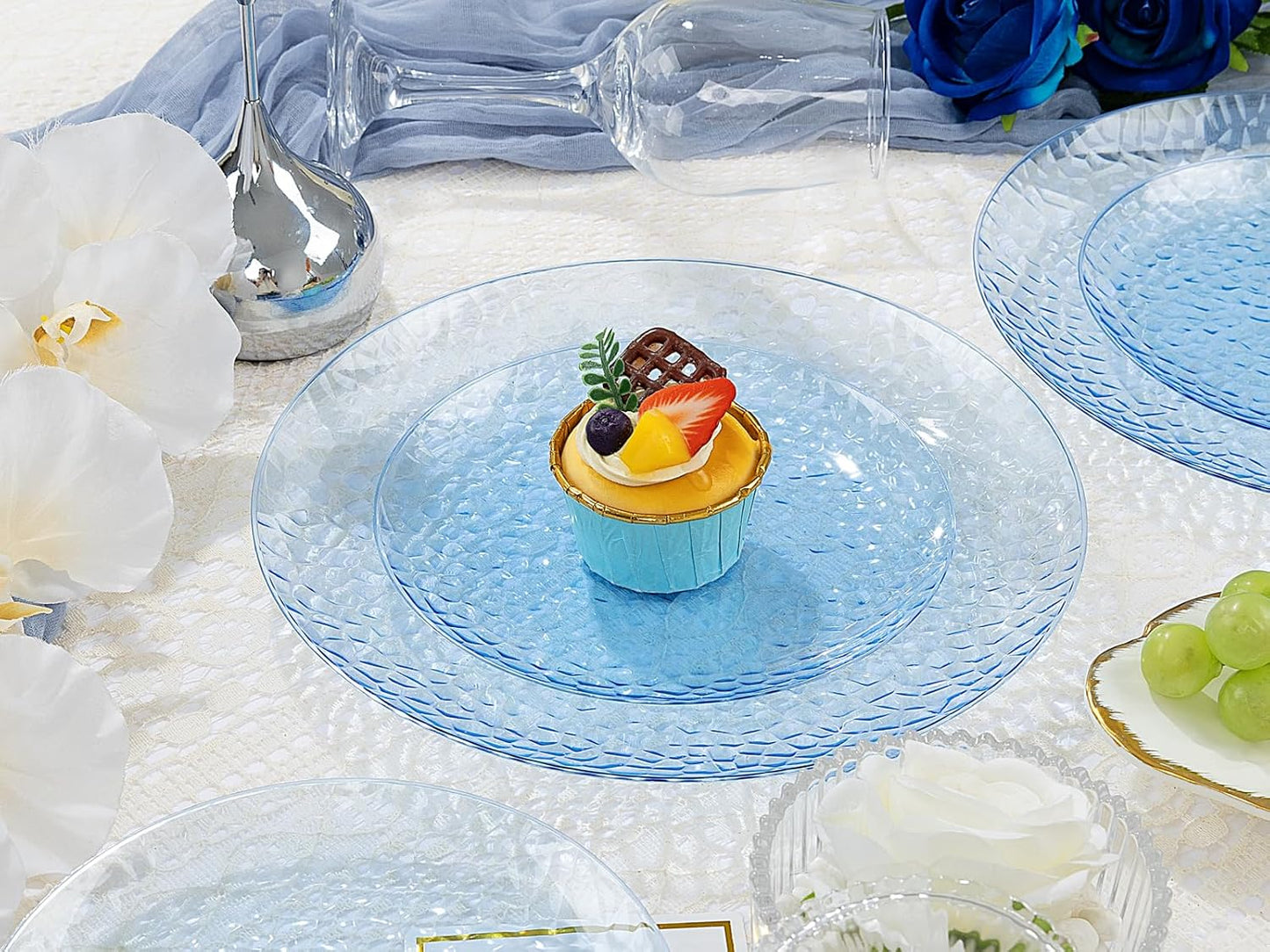 Rubtlamp 100 Pcs Blue Plastic Plates, Blue Heavy Duty plastic Plates, Clear-blue Fancy Disposable Plates, Hammered Plastic plates Include 50 Pcs Dessert Platos, 50 Pcs Dinner Platos for Party