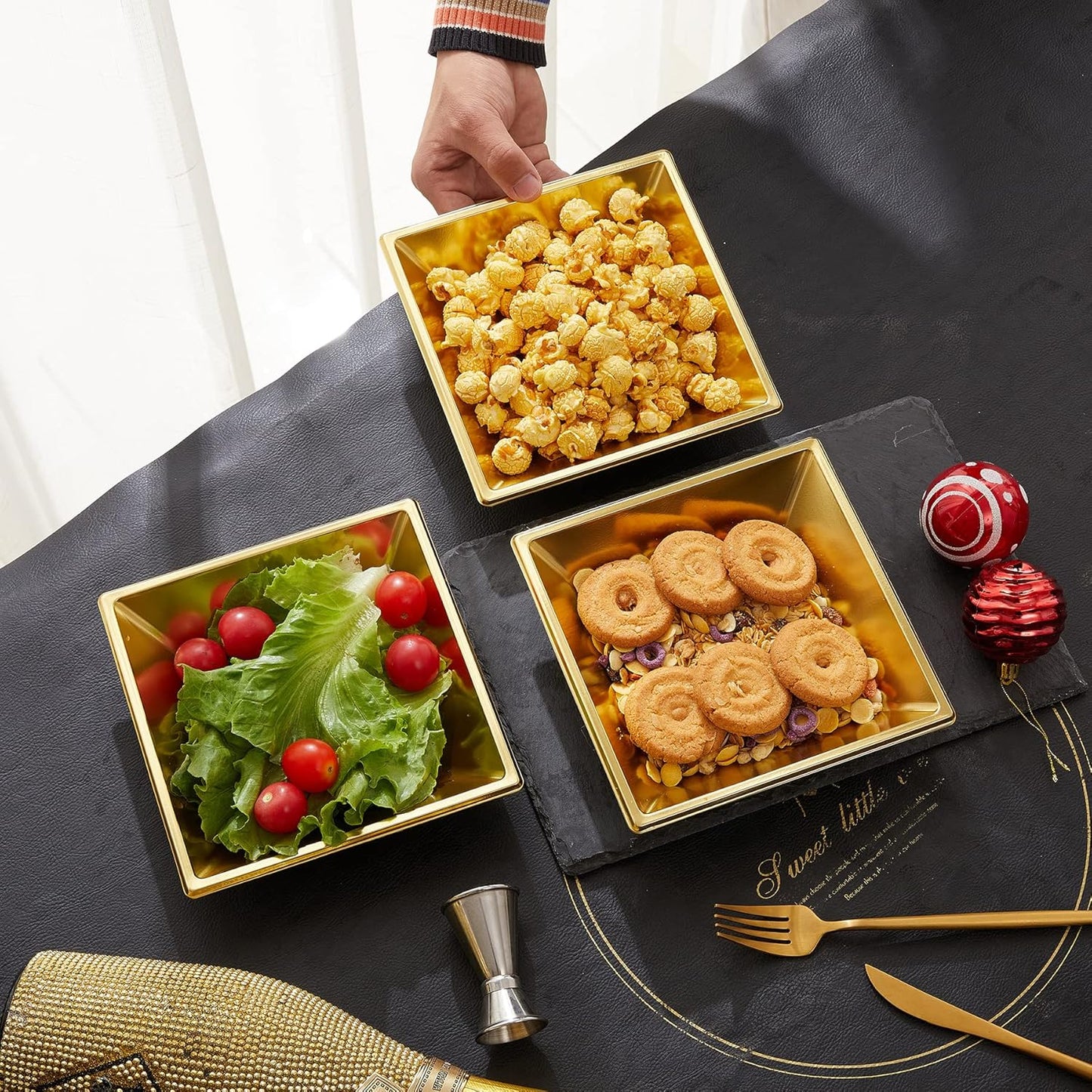 N9R 50 Count Gold Square Plastic Serving Bowls, 12 Oz Disposable Square Bowls for Candy Snake, Salad Bowl Perfect for Party Wedding Birthday