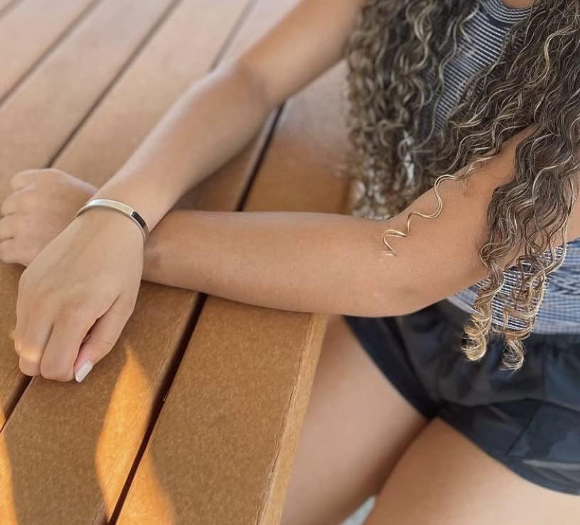 SAM & LORI Personal Bracelets for Teens/Women-Inspirational Jewelry Gifts (Various Designs) for Daughter/Sister/Mom/Friends-Adjustable Bracelet in a Pretty Gift Box