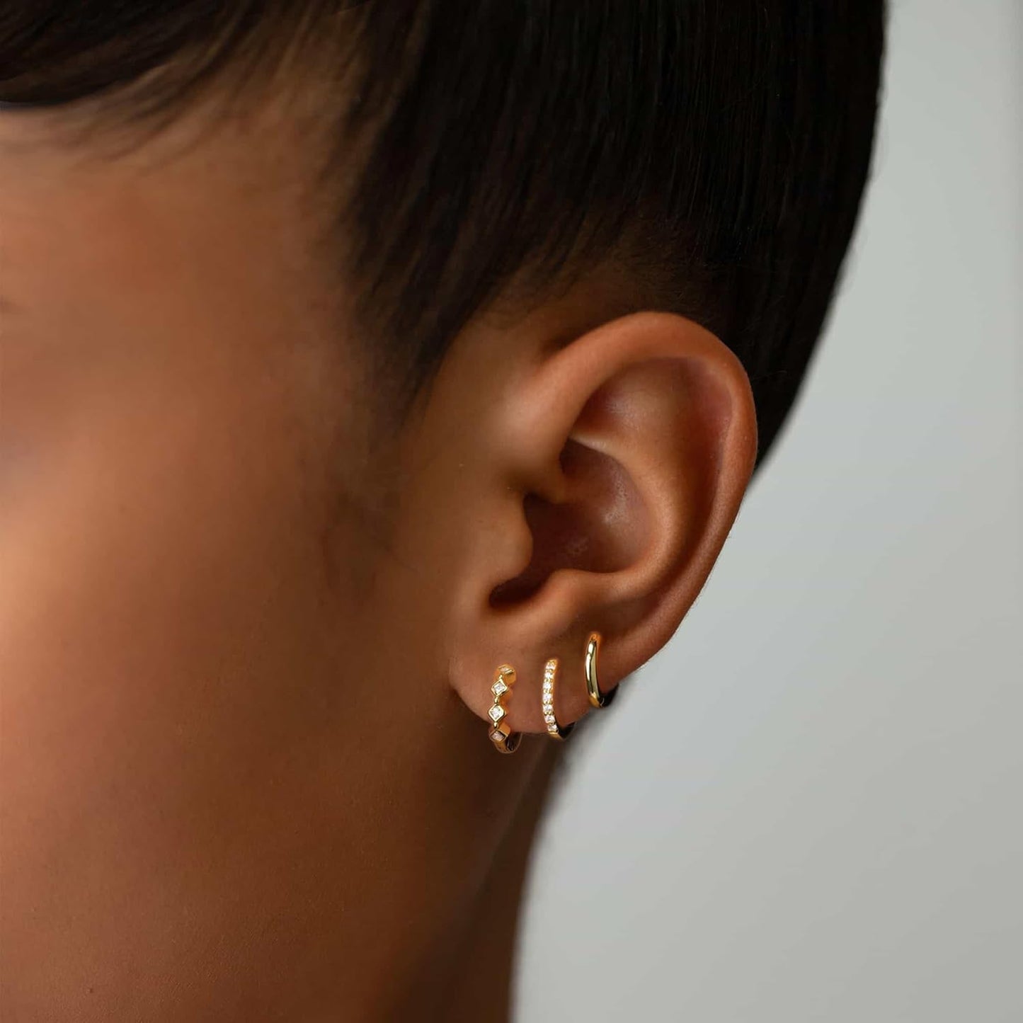 Gold Earrings for Women, 14k Gold Plated Dangle Huggie Earrings for Women Trendy Dainty Gold Hoop Earring Stacks Hypoallergenic Pearl Chain Drop Cartilage Earring Fashion Womens Jewelry