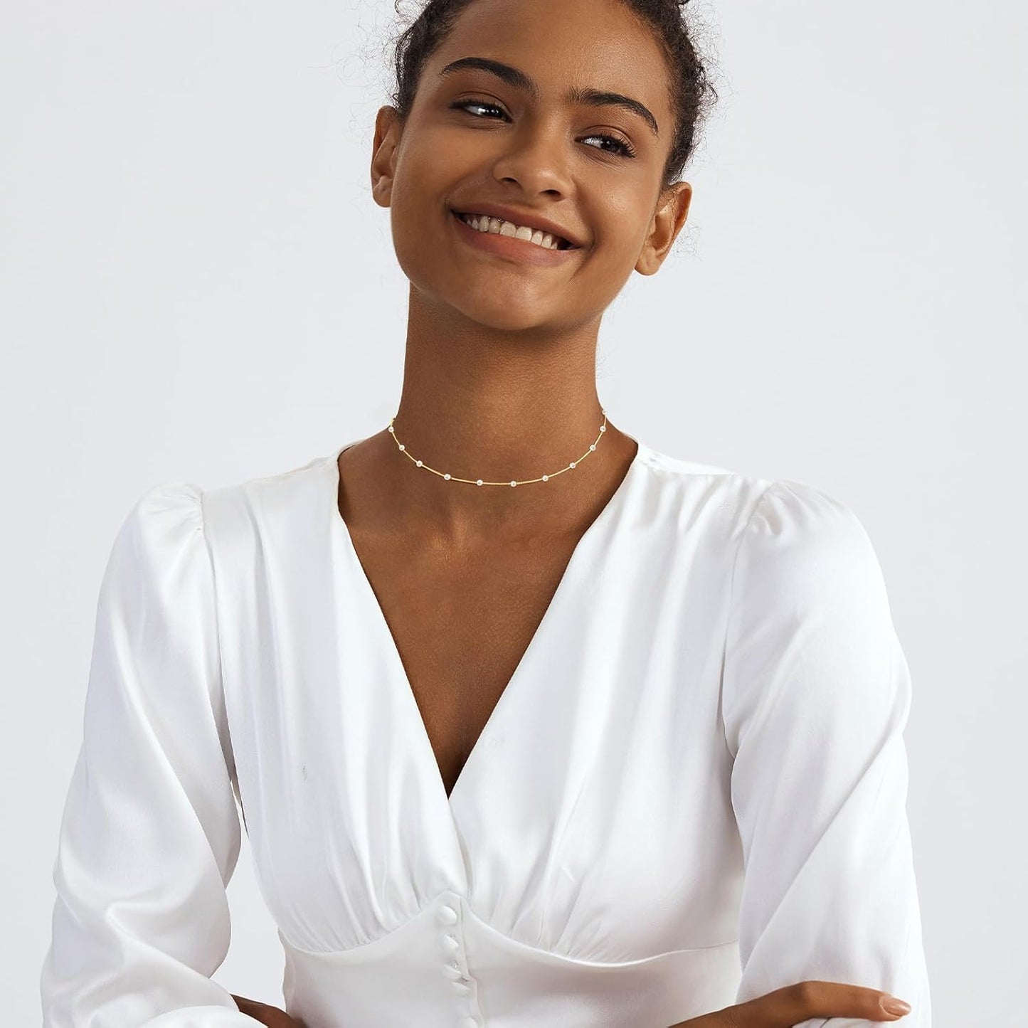 OGD Gold Pearl Necklaces Set for Women 14K Gold Plated Dainty Layered Pearl Cute Daisy Pearl Choker Gold Necklace Gifts for Women Gold Trendy Jewelry Gifts