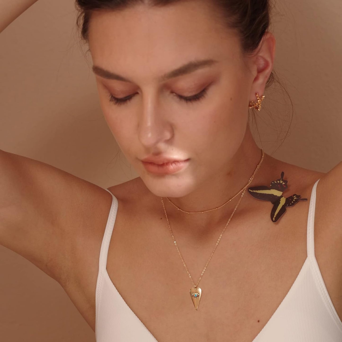 MEVECCO Layered Heart Necklace Pendant Handmade 18k Gold Plated Dainty Gold Choker Arrow Bar Layering Long Necklace for Women