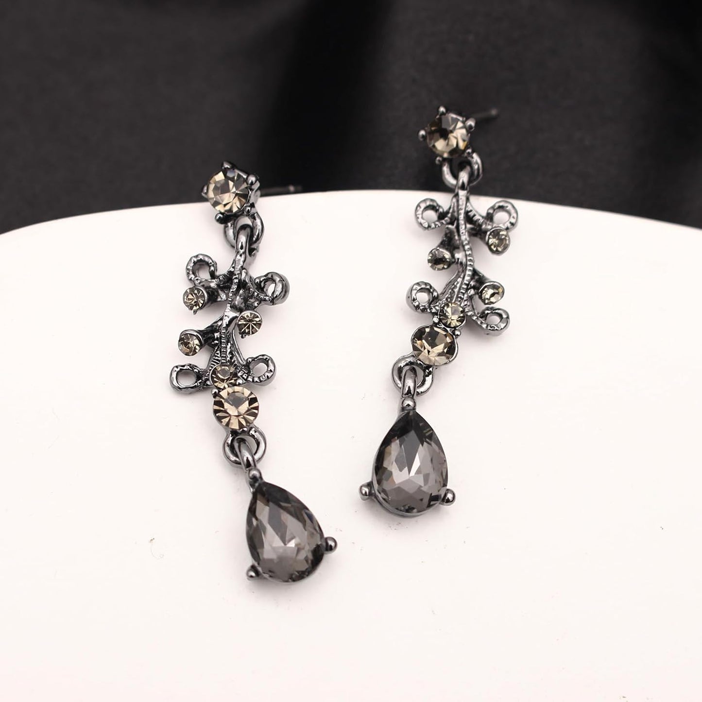 3Pcs Austrian Crystal Jewelry Set for Women, Necklace Dangle Earrings Link Bracelet Jewelry Set with Gold/Platinum/Gun Plated, Wedding Party Jewelry for Bridal Bridesmaid