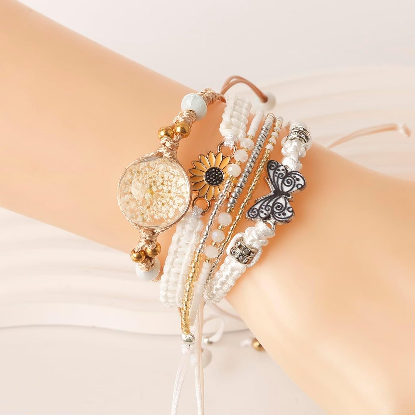 DS 4PCS String beads Charm Bracelets for Teen Girls Dainty cute cartoon Butterfly Daisy Eternal flower Beads Bracelets set for woman and girls Adjustable Stretch bracelet birthday Gift For Friends