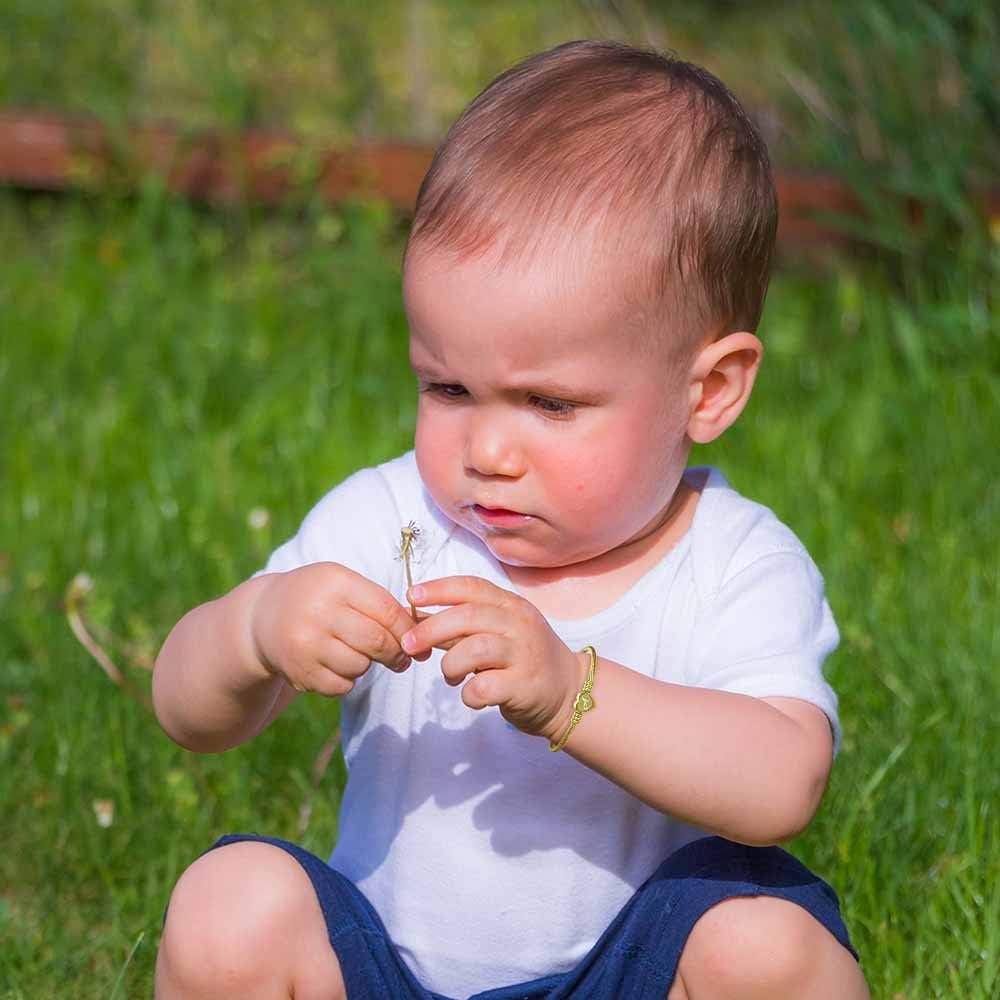 VQYSKO Gold Bracelets for Girls-A to Z Stainless Steel Heart Initial Girl Jewellery, Birthday Gifts for Girls