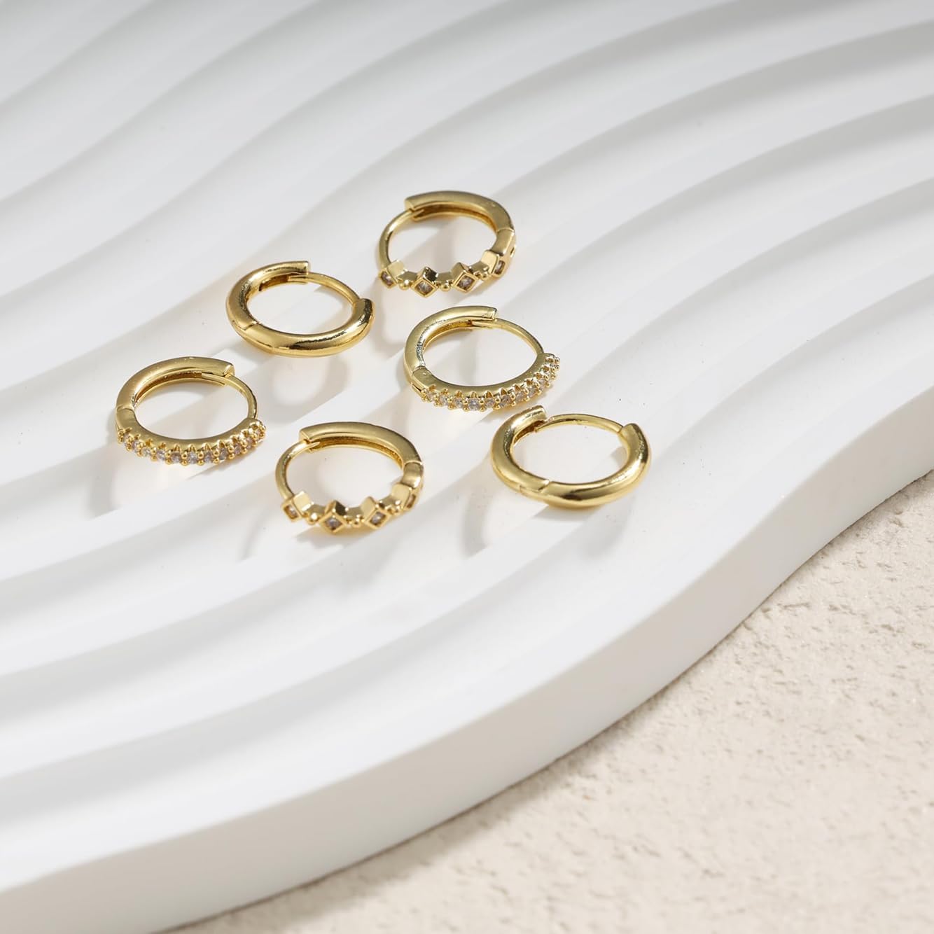 Gold Earrings for Women, 14k Gold Plated Dangle Huggie Earrings for Women Trendy Dainty Gold Hoop Earring Stacks Hypoallergenic Pearl Chain Drop Cartilage Earring Fashion Womens Jewelry