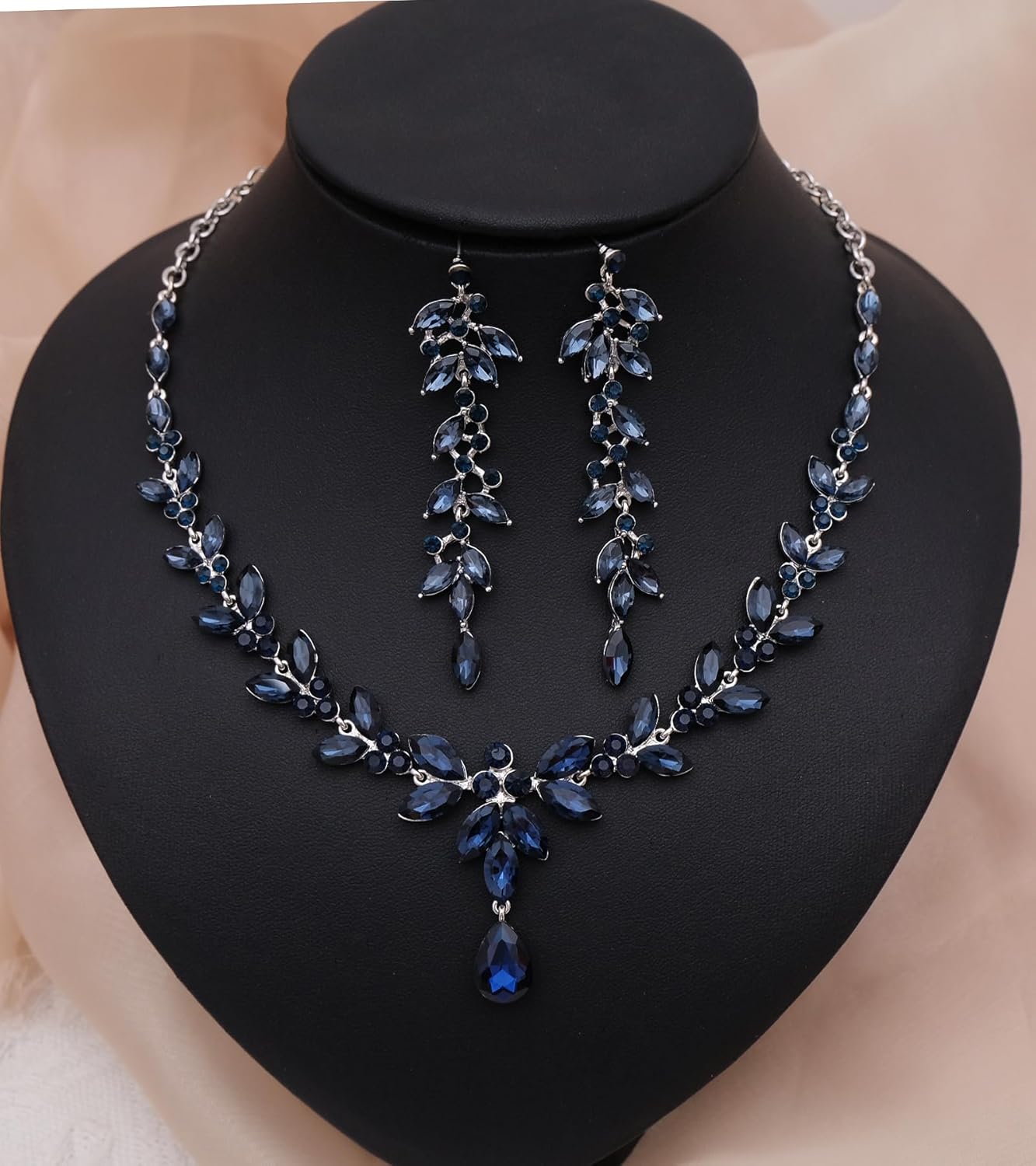 CSY 4 Pcs Elegant Bridal Jewelry Sets Austrian Marquise Crystal Wedding Necklace Dangle Earrings Tennis Bracelet Ring Set for Bride Women Costume Accessories