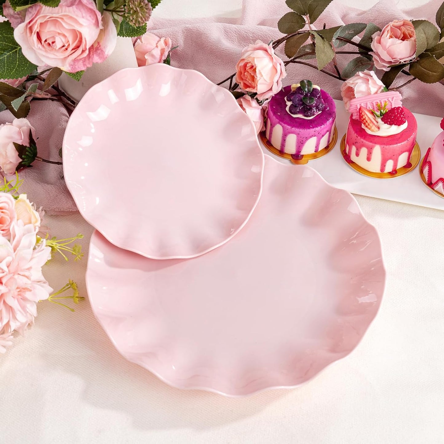 LIYH 20 Pcs 7.5 Inch Pink Scalloped Plastic Plates Reusable - Unbreakable Plastic Cake Dessert Plates for Weddings Party Outdoor Picnics Dishwasher Safe BPA Free (20Guests)