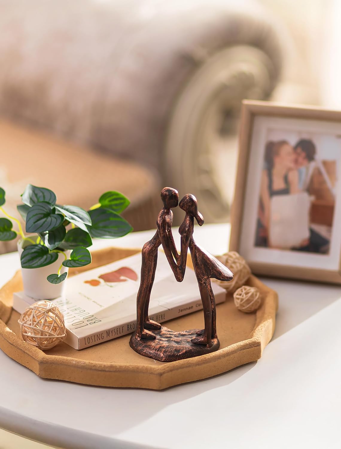 Sziqiqi 7th Anniversary Couple Gifts: 7 Year Anniversary Wedding Gifts for Him Her - Copper Gift for Husband Wife - Gift for Christmas Birthday Valentines Kissing Couple Figurines