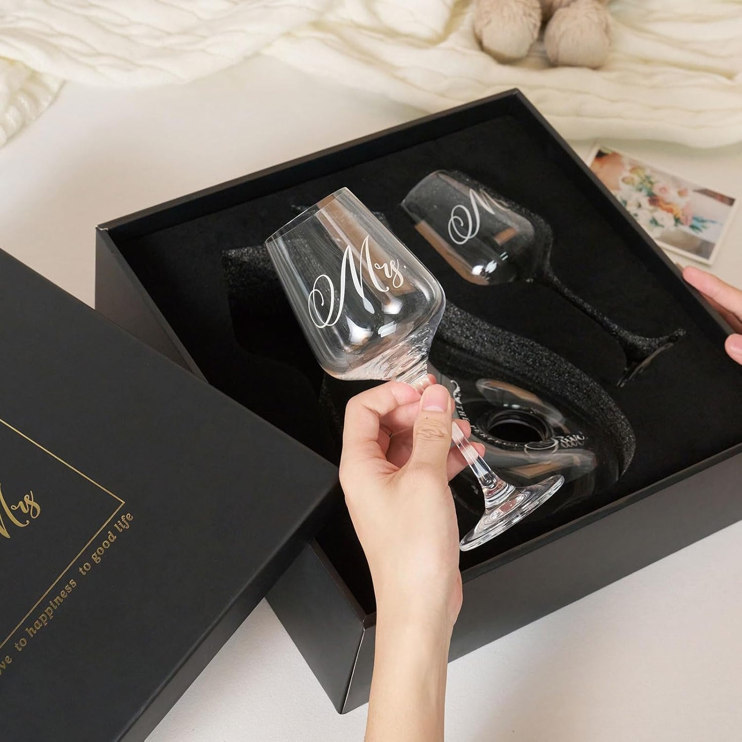 AW BRIDAL Mr and Mrs Wine Glasses for Wedding Bridal Shower Engagement Gifts, Wedding Glasses with Wine Decanter for Couples Newlyweds, Anniversary Bachelorette Party Bride Gifts