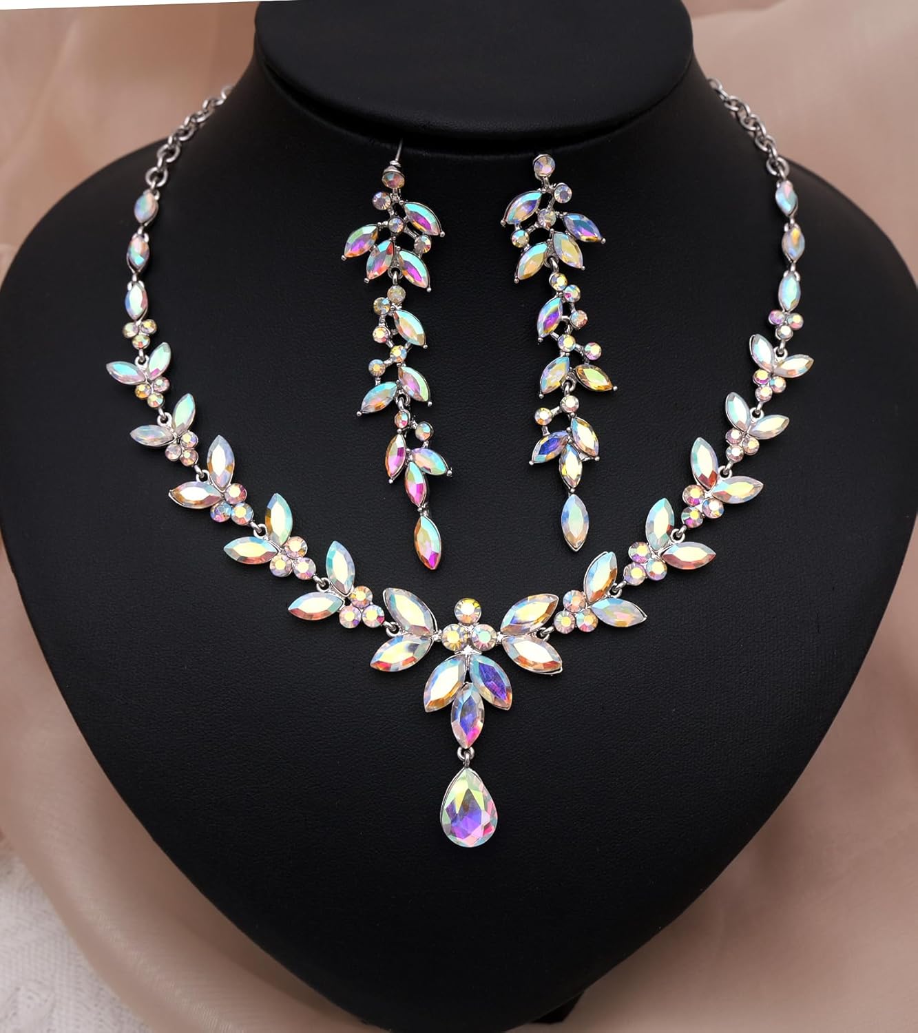 CSY 4 Pcs Elegant Bridal Jewelry Sets Austrian Marquise Crystal Wedding Necklace Dangle Earrings Tennis Bracelet Ring Set for Bride Women Costume Accessories