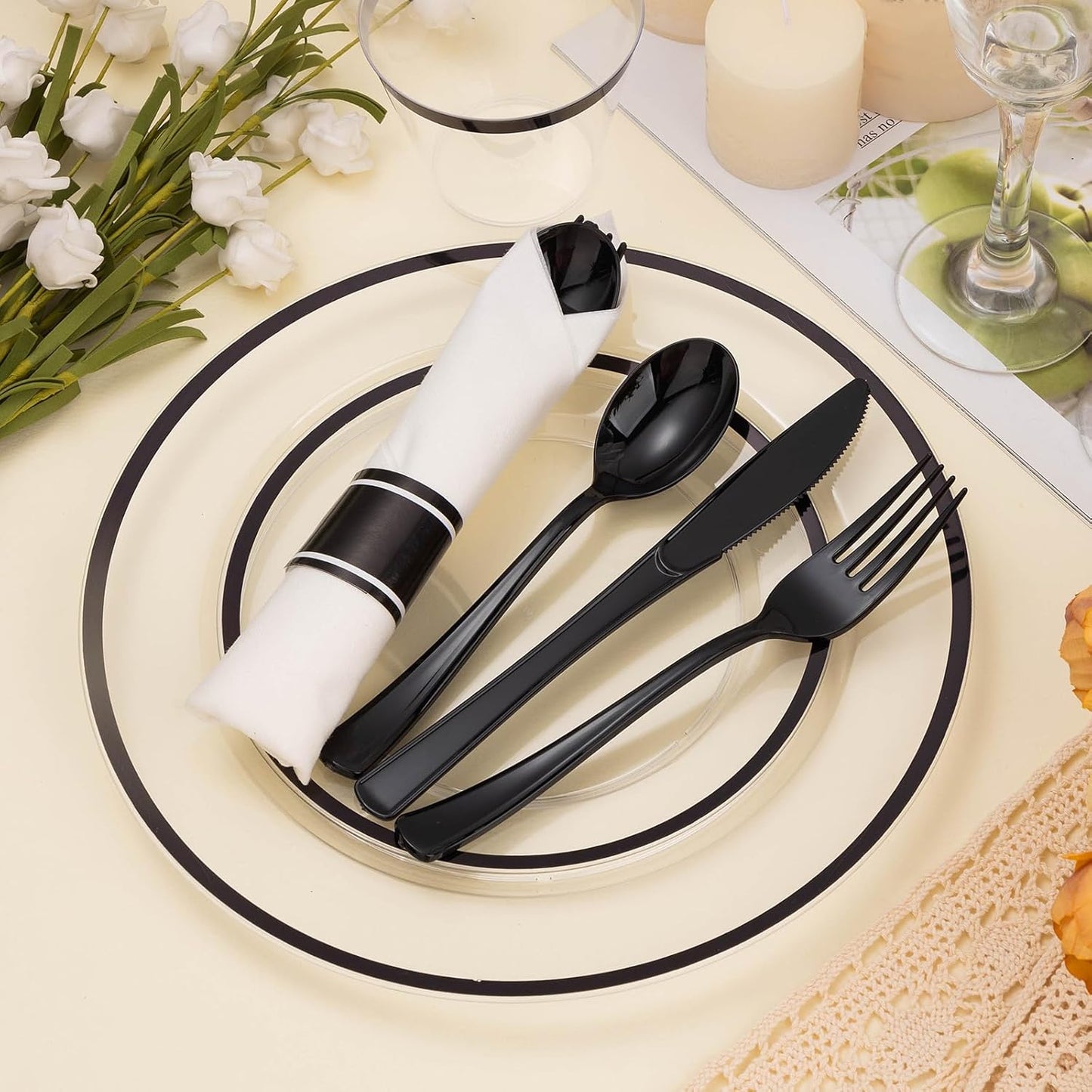 700PCS Clear Black Disposable Plates Set for 100 Guests, 200 Plastic Plates, 100 Plastic Cups, 100 Pre-Rolled Napkins with Cutlery for Party, Christmas, Birthday, Wedding, Thanksgiving, Halloween