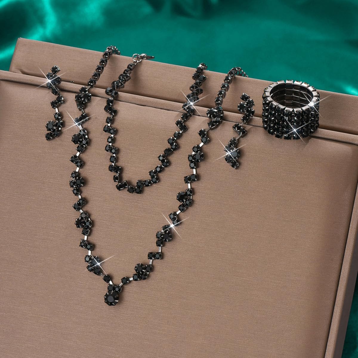 Wedding Jewelry Sets for Brides Rhinestone Necklace and Earring Set Bracelet Ring Gold Silver Prom Jewelry Sets Diamond Flower Teardrop Necklace for Women