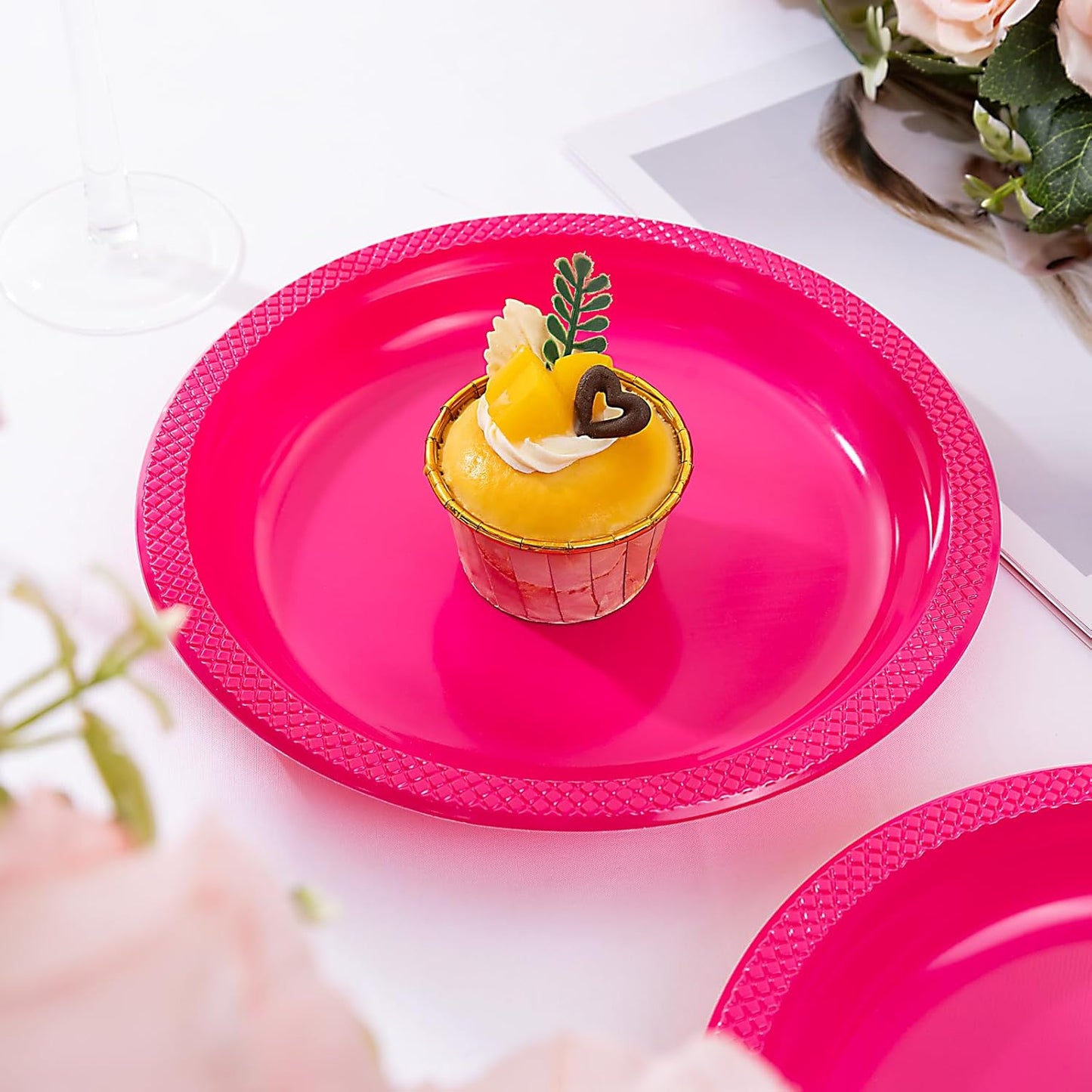 WELLIFE Hot Pink Party Plates 9 Inch -150 Count, Disposable Plastic Dinner Plates for Party Valentine's Day Girls' Birthday Baby Shower Wedding