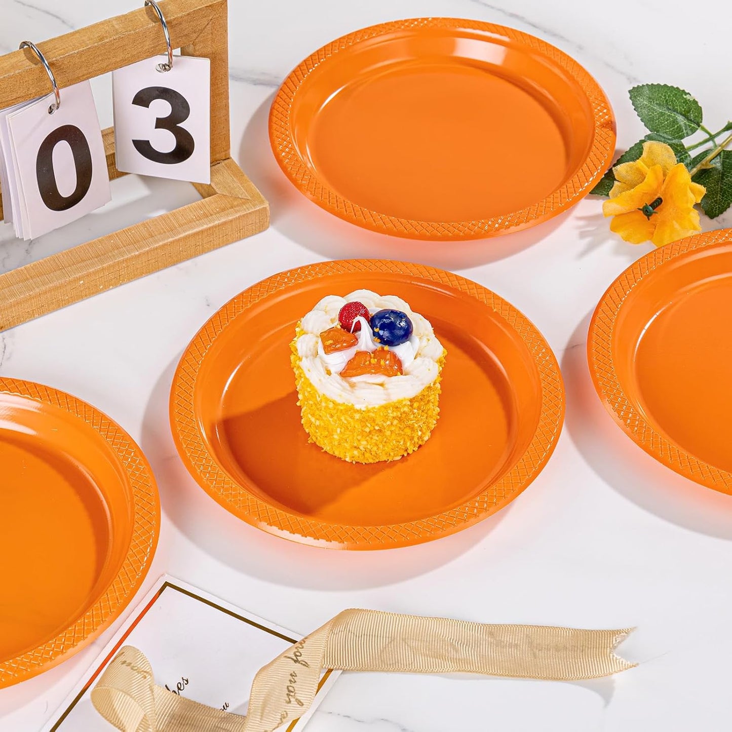 WELLIFE Orange Plastic Plates 7 Inch 50 Count Disposable Plate Thanksgiving Plates for Party, Dessert Small Plate for Dinner Cake Salad Supplies Birthday