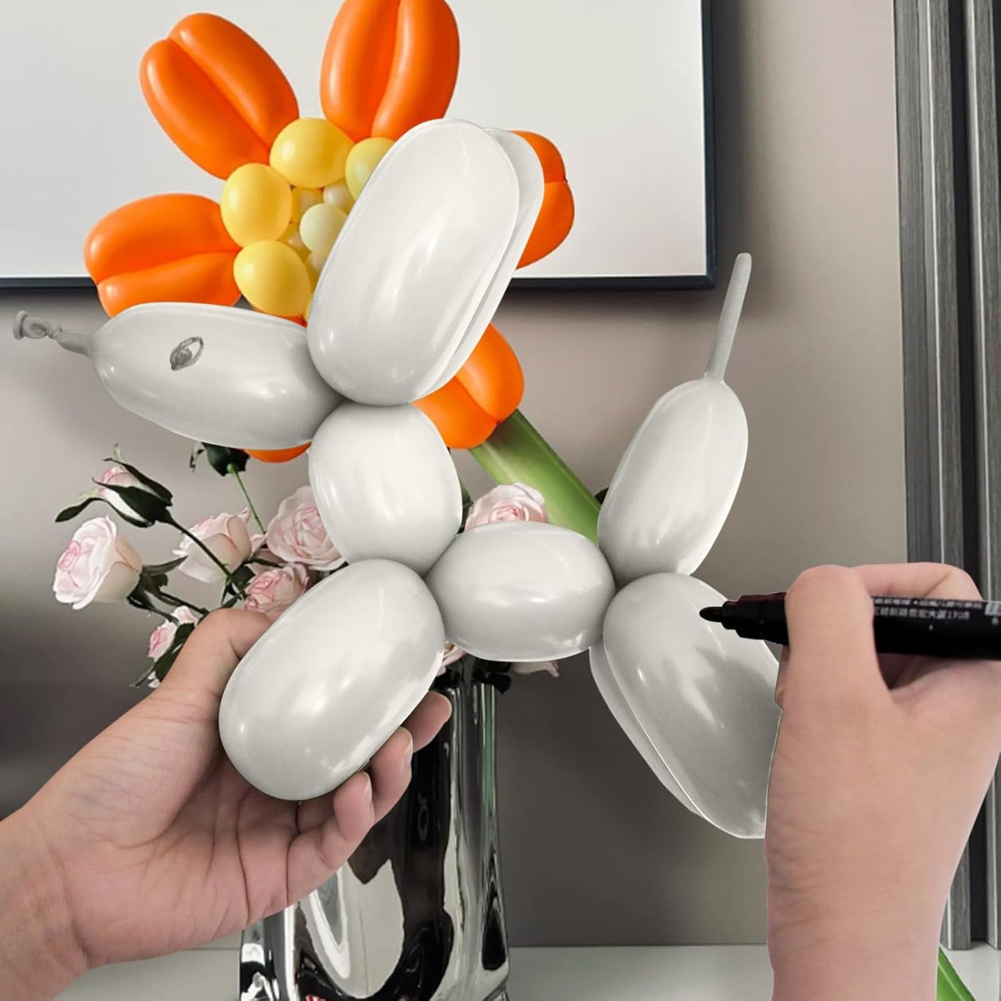 100Pcs Sand White 260 balloons, Thickening Latex Cream 260q Balloons for Animal Model, Long Twisting Balloons for Halloween Xmas Presents, Animal Shape Weddings, Birthdays Clowns.(Sand white)