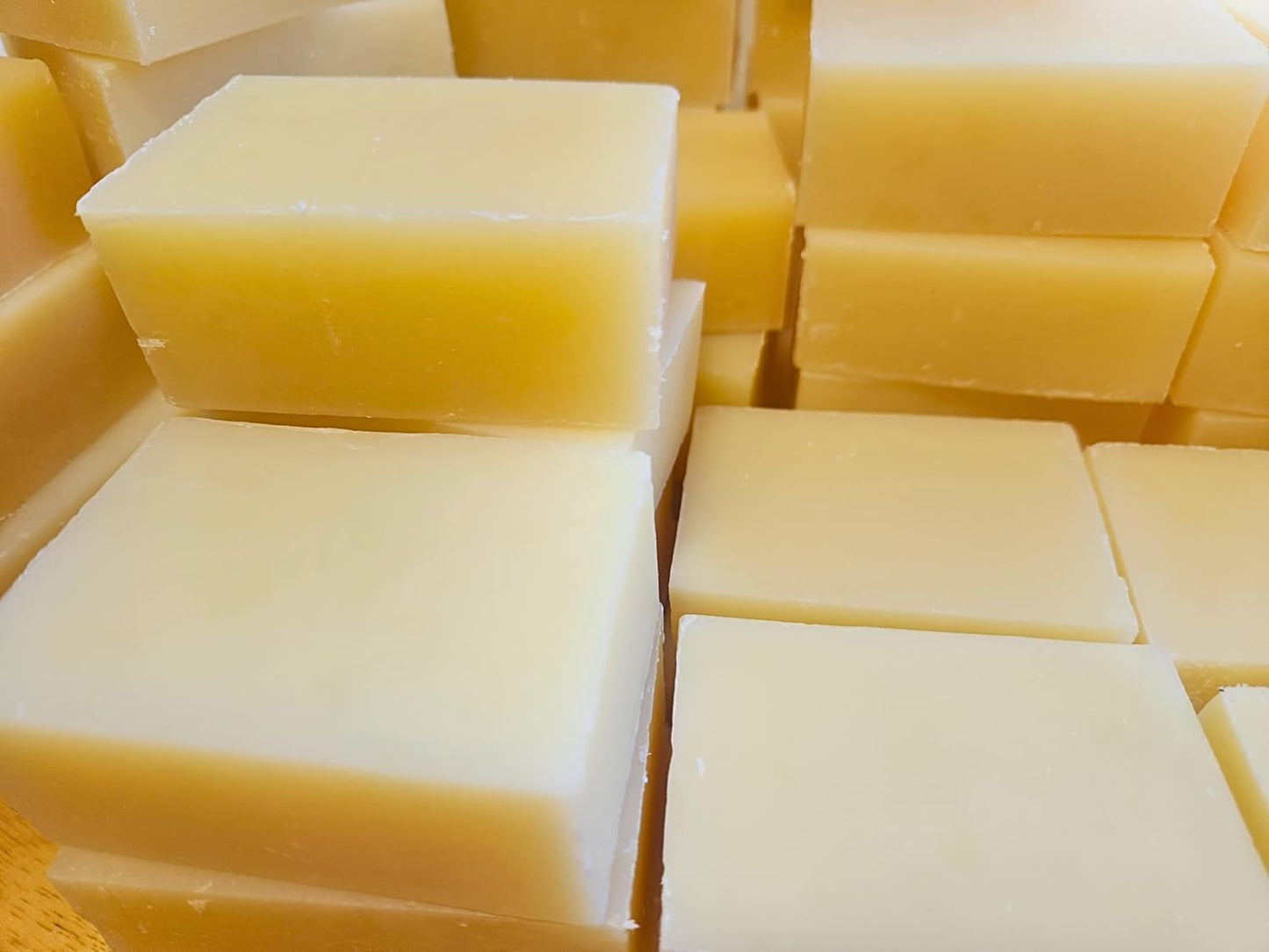 fat & ash Beef Tallow Soap Bar (1 Pack) - VERY SIMPLE INGREDIENTS - Organic and Moisturizing - Handmade in USA - Family Recipe - Long-Lasting, All-Natural, For Dry Skin