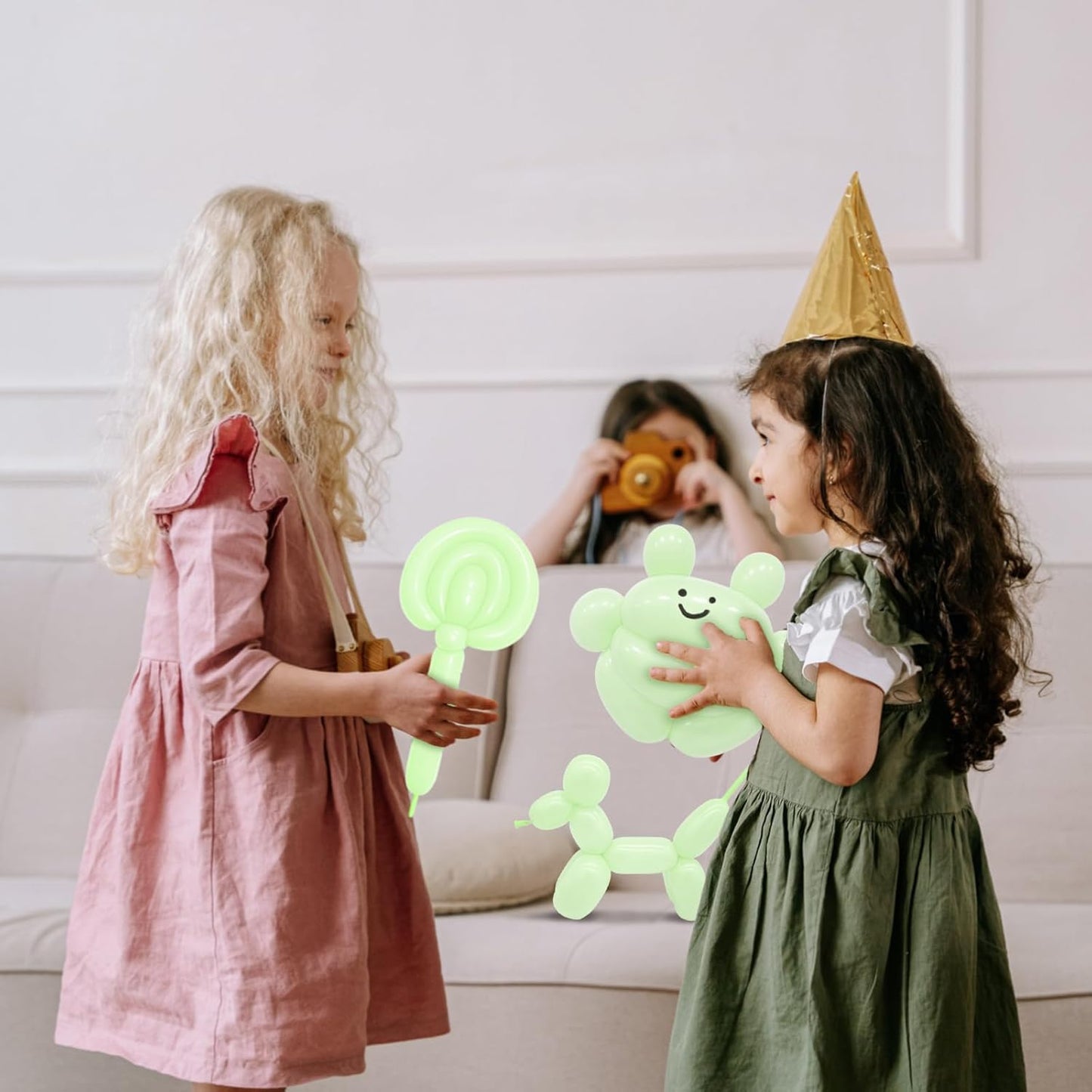 100Pcs Pastel Green 260 Balloons, Long Balloon for Tying Balloon Arch, Long Skinny Balloons for Twisting Ballons Animal balloons Birthday Party Wedding Festival Decorations