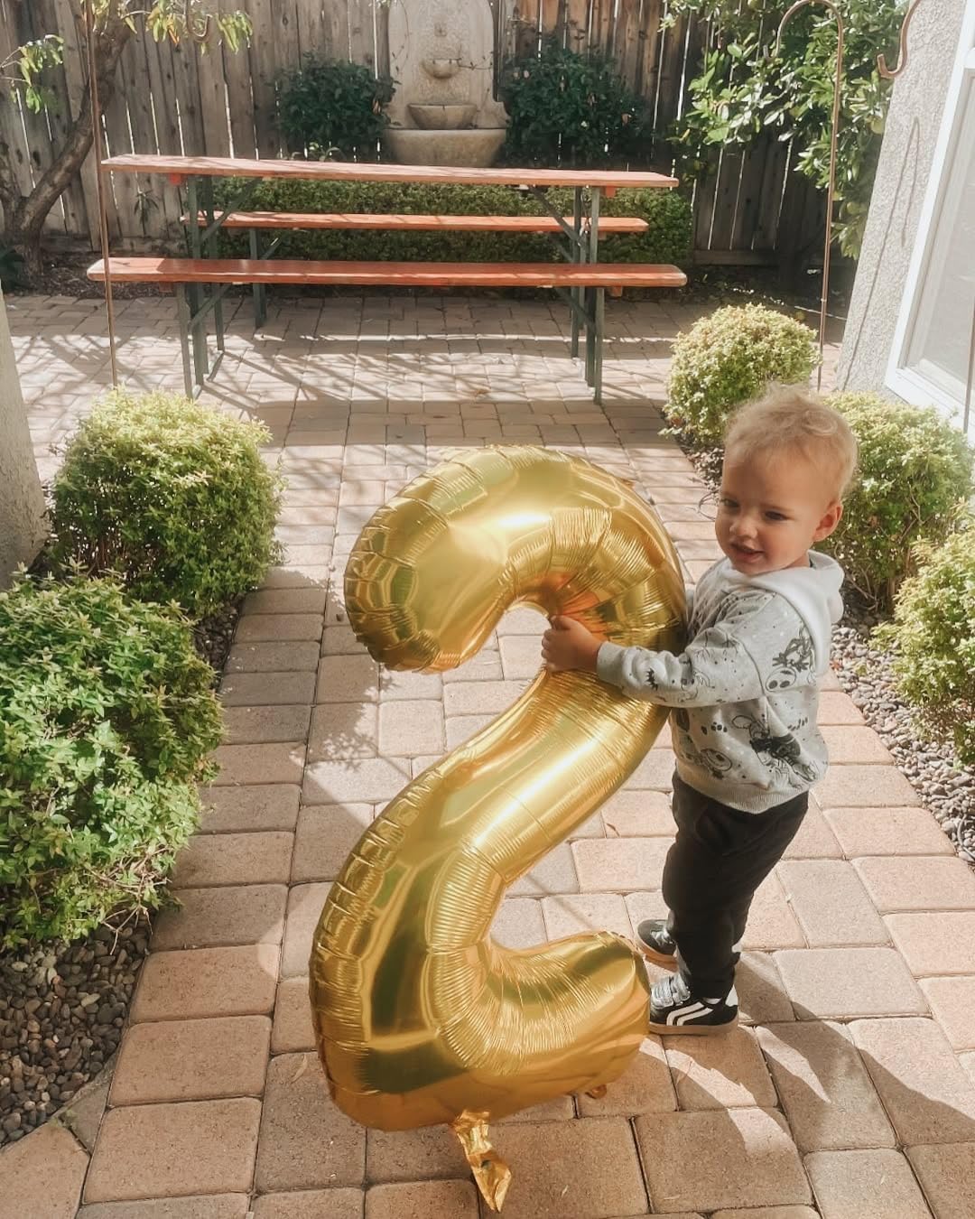 40 Inch Champagne Gold 1 Balloon for First Birthday, Light Gold 1st Number Balloons Birthday Decorations for Girl Kids Toddler Baby, One Giant Number 1 Balloon