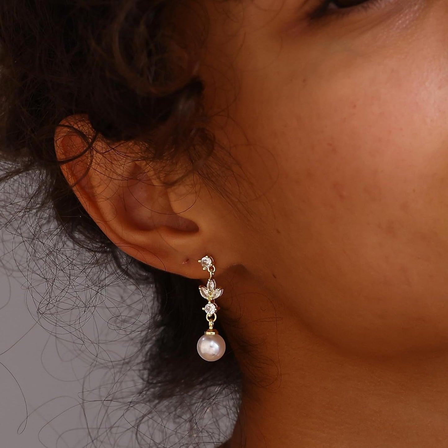 SELSHE Dangle Earrings for Women, 14k Gold Plated Pearl Drop Earring Dainty Gold Earrings for Women Trendy Cute Prom Bridal Earring Long Wedding Pearl Earring Formal Jewelry