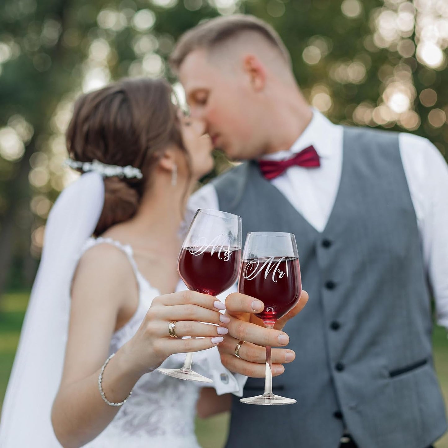 AW BRIDAL Mr and Mrs Wine Glasses for Wedding Bridal Shower Engagement Gifts, Wedding Glasses with Wine Decanter for Couples Newlyweds, Anniversary Bachelorette Party Bride Gifts