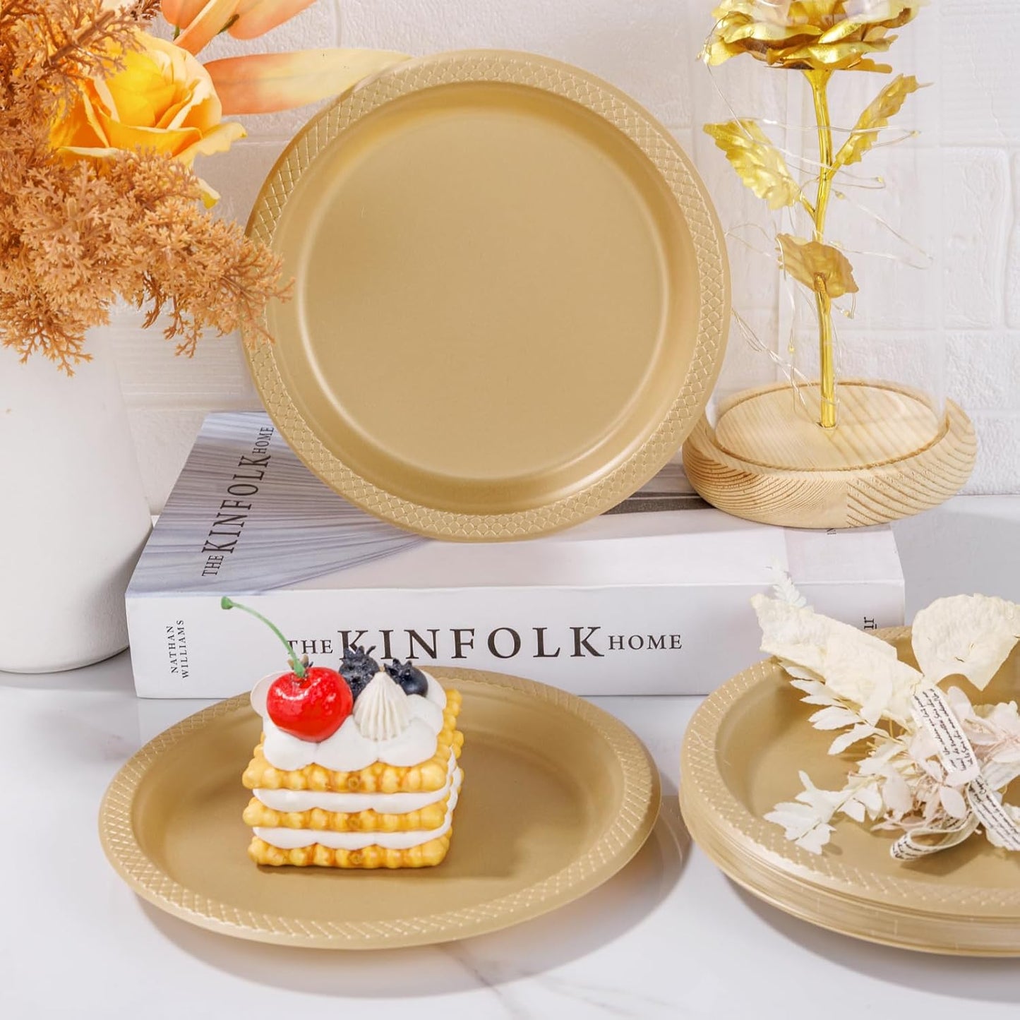 WELLIFE 7 Inch Gold Dessert Plates 150 Count, Gold Plastic Plates for Party Dessert Cake Appetizers Salad Wedding Engagement Birthday