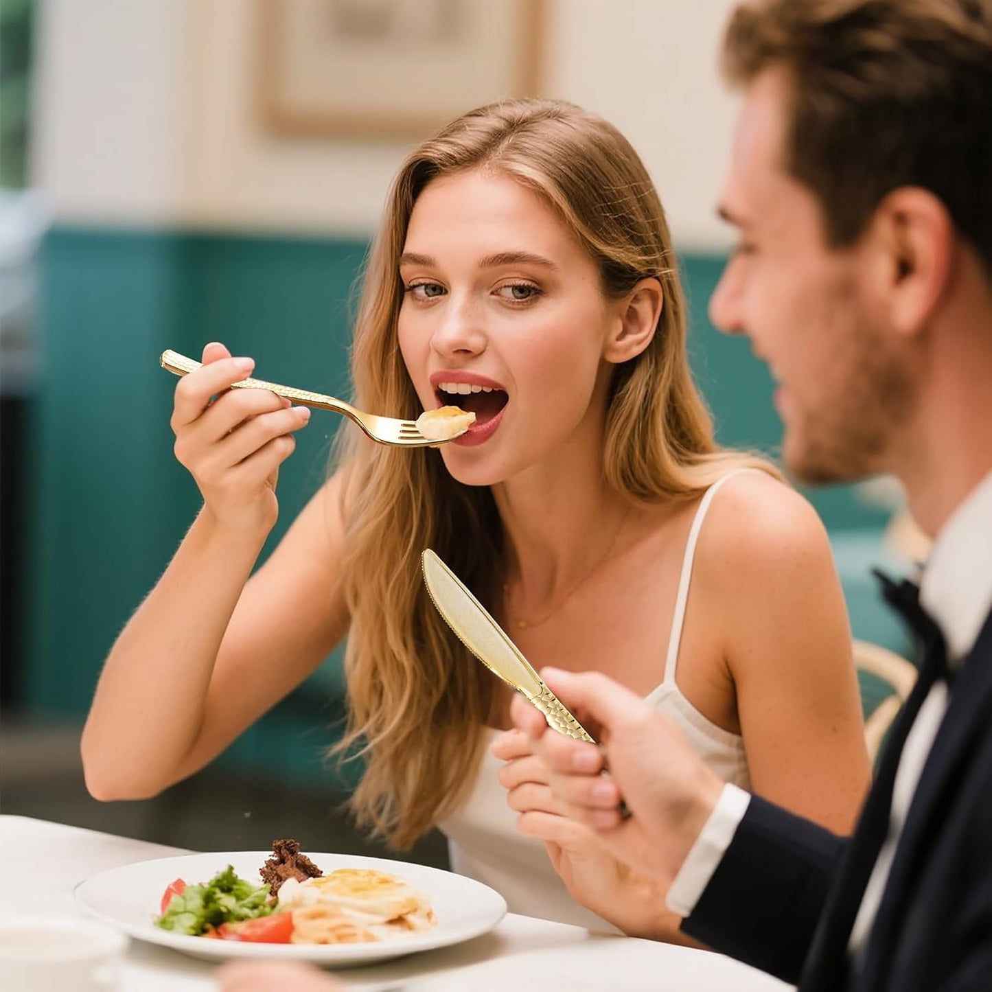 WELLIFE 50 Pack Gold Plastic Silverware with Pre Rolled Napkins,Gold Disposable Utensils, Includes: 50 Forks,50 Knives,50 Spoons,50 Napkins,gold Silverware Disposable for Thanksgiving