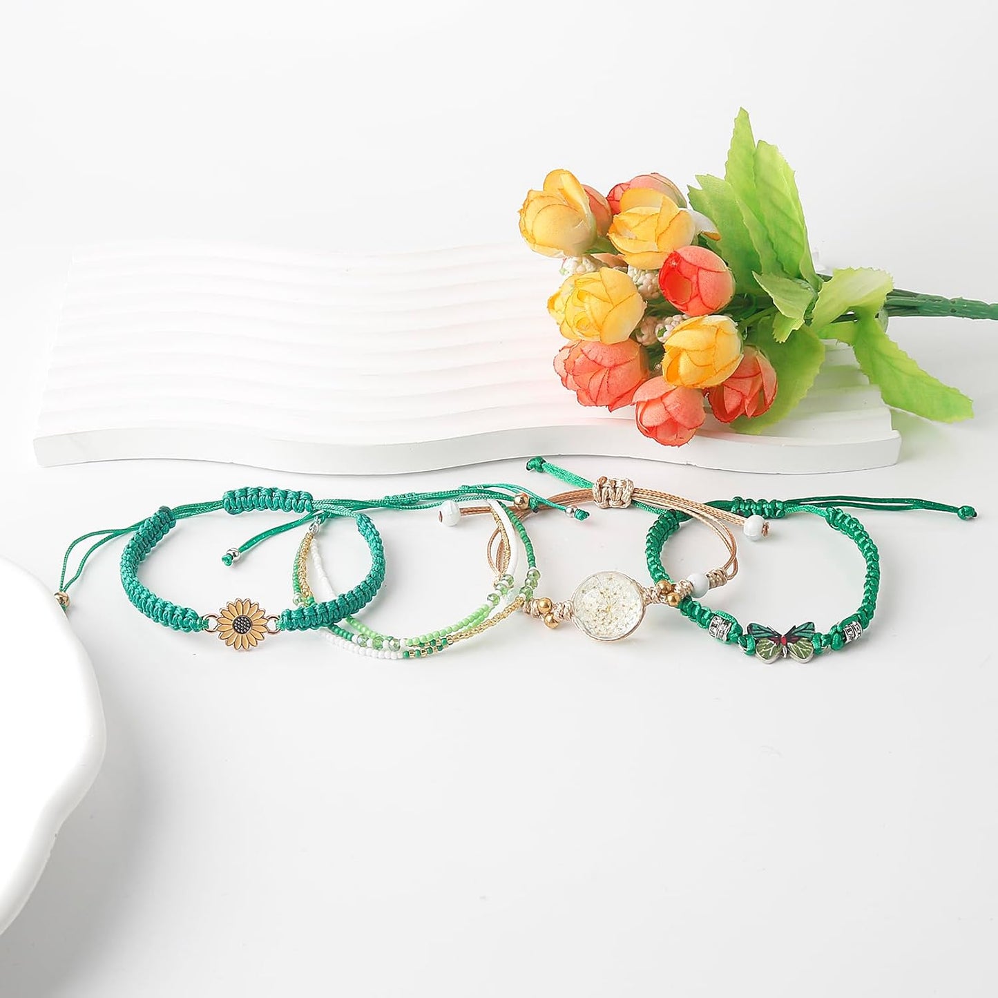 DS 4PCS String beads Charm Bracelets for Teen Girls Dainty cute cartoon Butterfly Daisy Eternal flower Beads Bracelets set for woman and girls Adjustable Stretch bracelet birthday Gift For Friends