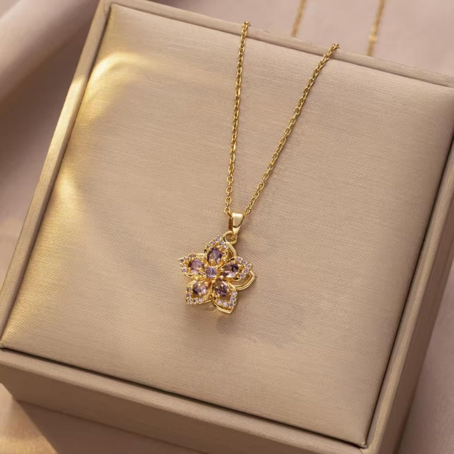 Necklace for Women Gold Flower Fidget Necklace Rotatable Crystal Silver Blossom Pendant Necklaces Adjustable Spinning Fidget Necklaces Redbud Flower Choker Funny Gift Jewelry