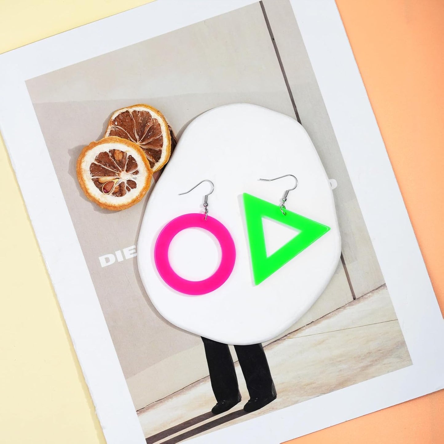 80s Neon Earrings for Women Acrylic Lightning Bolt Drop Earrings Retro 80s 90s Glow Party Accessories Neon Jewelry for Halloween Costume Outfit