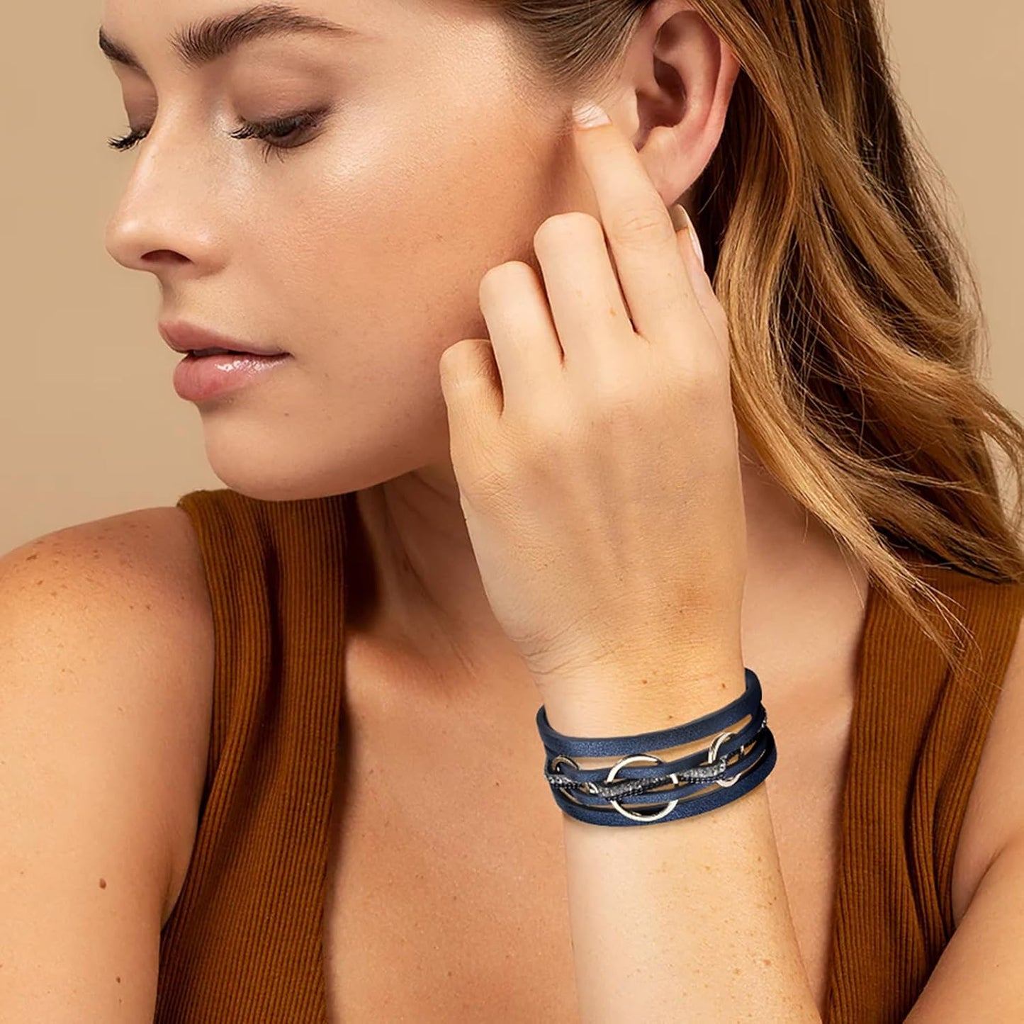 Fesciory Leopard Bracelet for Women, Boho Leather Wrap Multi-Layer Pearl Crystal Bracelet Bangle Jewelry