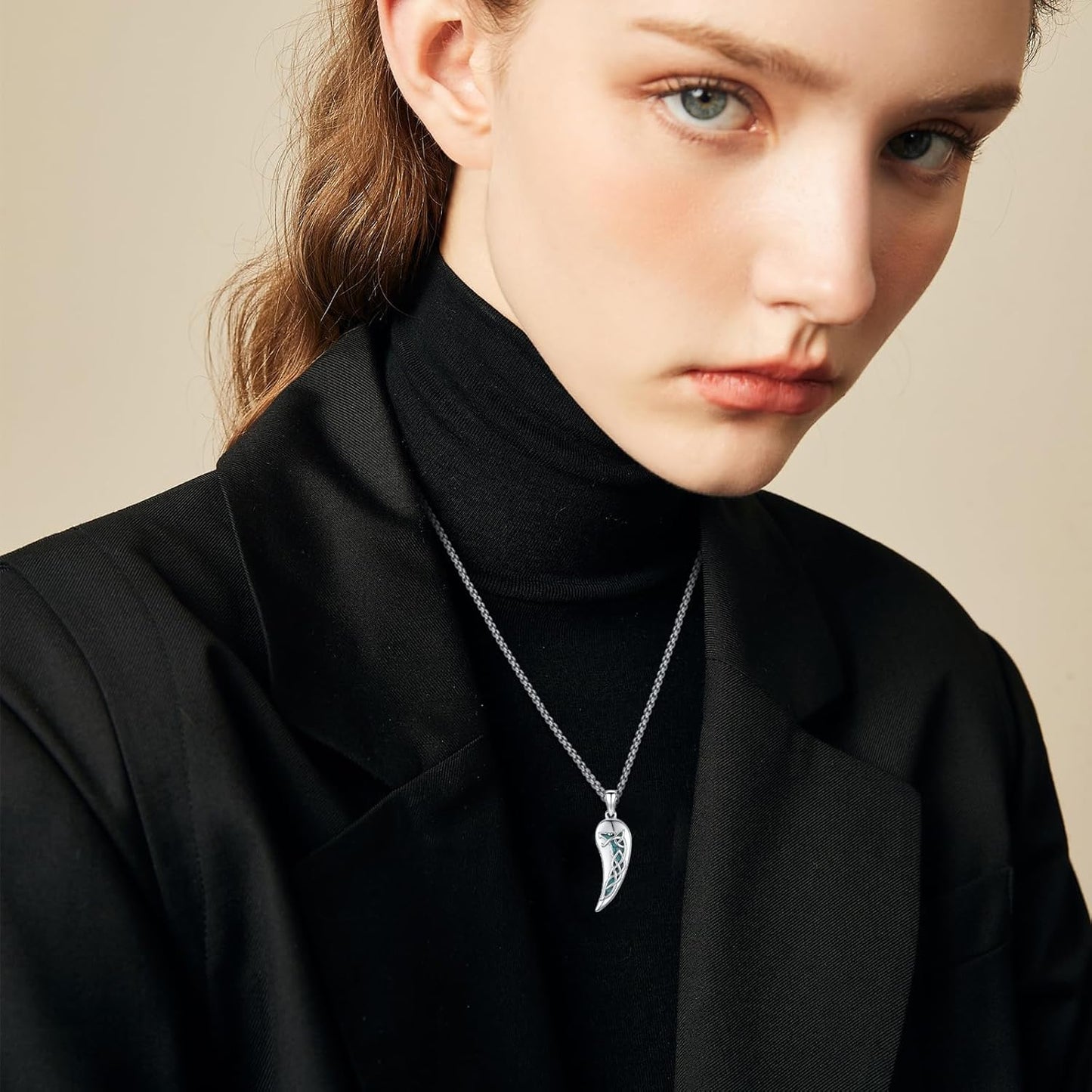 Celtic Knot Wolf Necklace for Men 925 Sterling Silver Celtic Knot Necklace Viking Wolf Jewelry Birthday Gifts for Halloween Valentine Day Birthday Anniversary Christmas Gifts