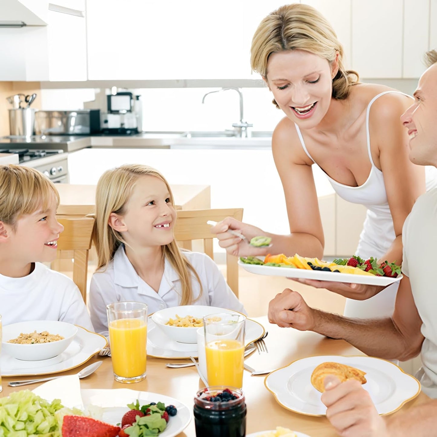 Liacere 100PCS Gold Plastic Plates - White and Gold Dinner Plates - with Gold rim10inch Heavy Duty Disposable Plates, Perfect for Wedding & Party & Holiday & Afternoon Tea &Fall Decor& Thanksgiving